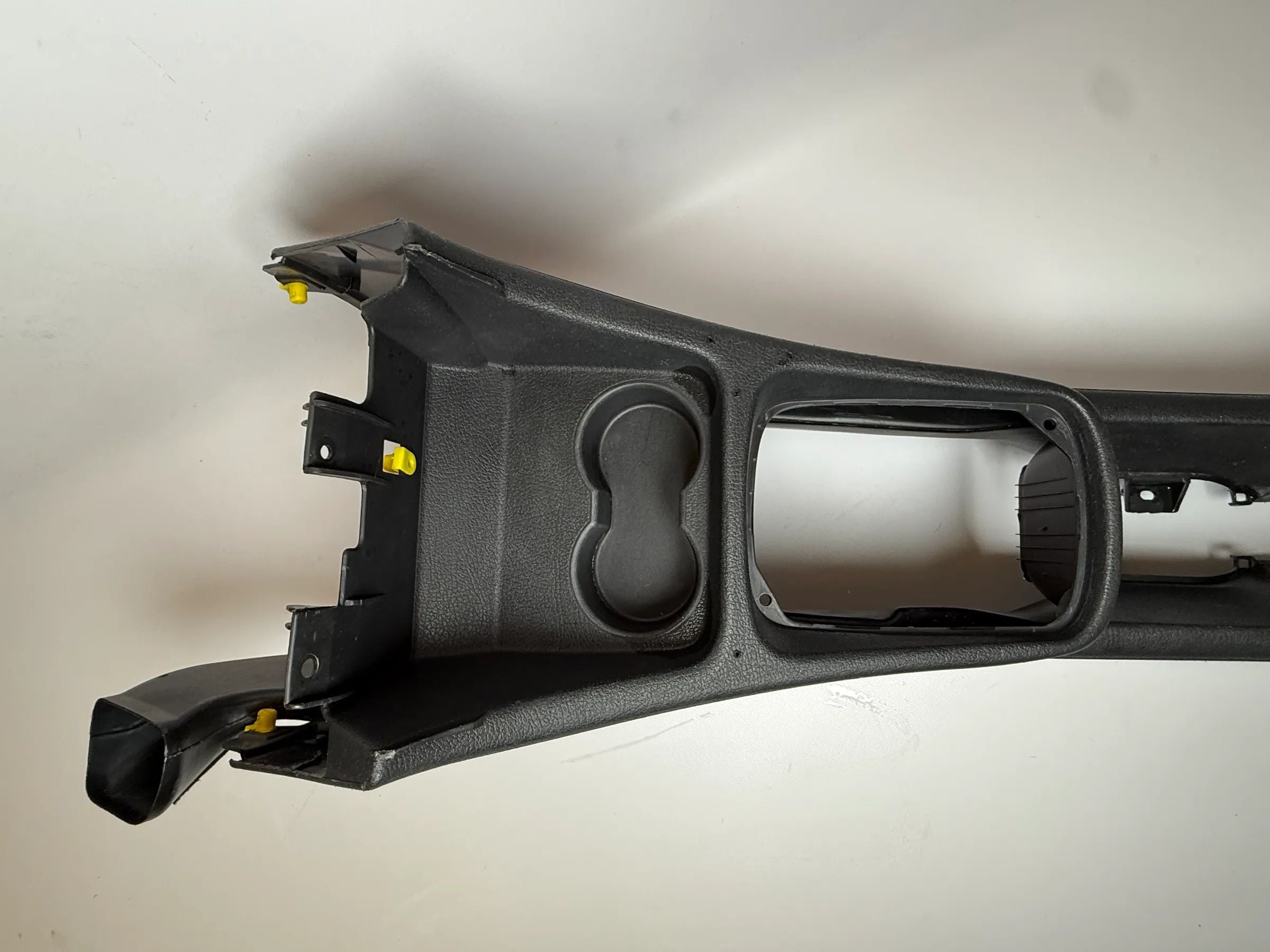 Original Opel Zafira A T98 center console including air vent black 90590782 