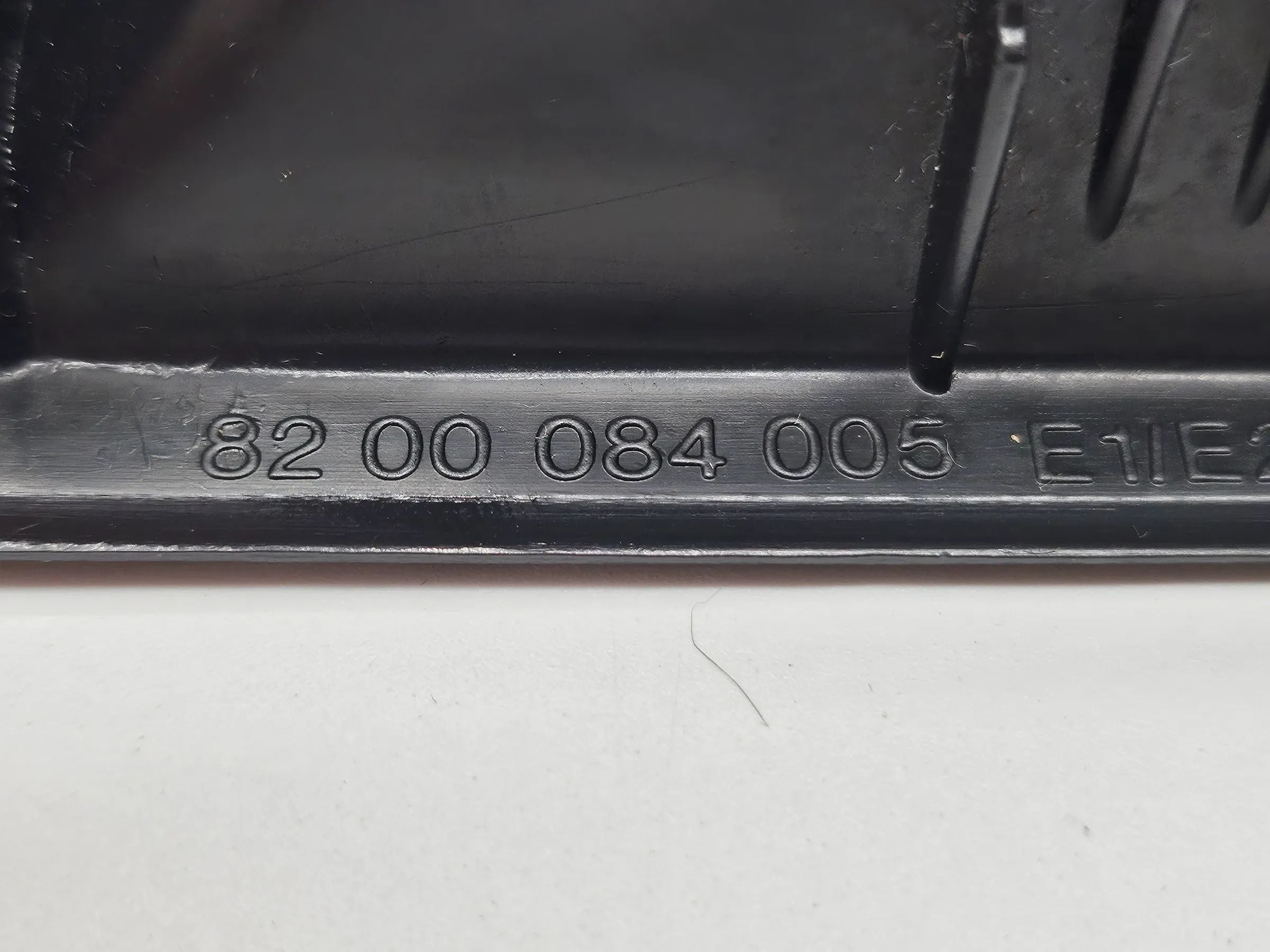 Original Renault Clio 2  Fensterheberschalter Verkleidung vorn rechts 8200628297