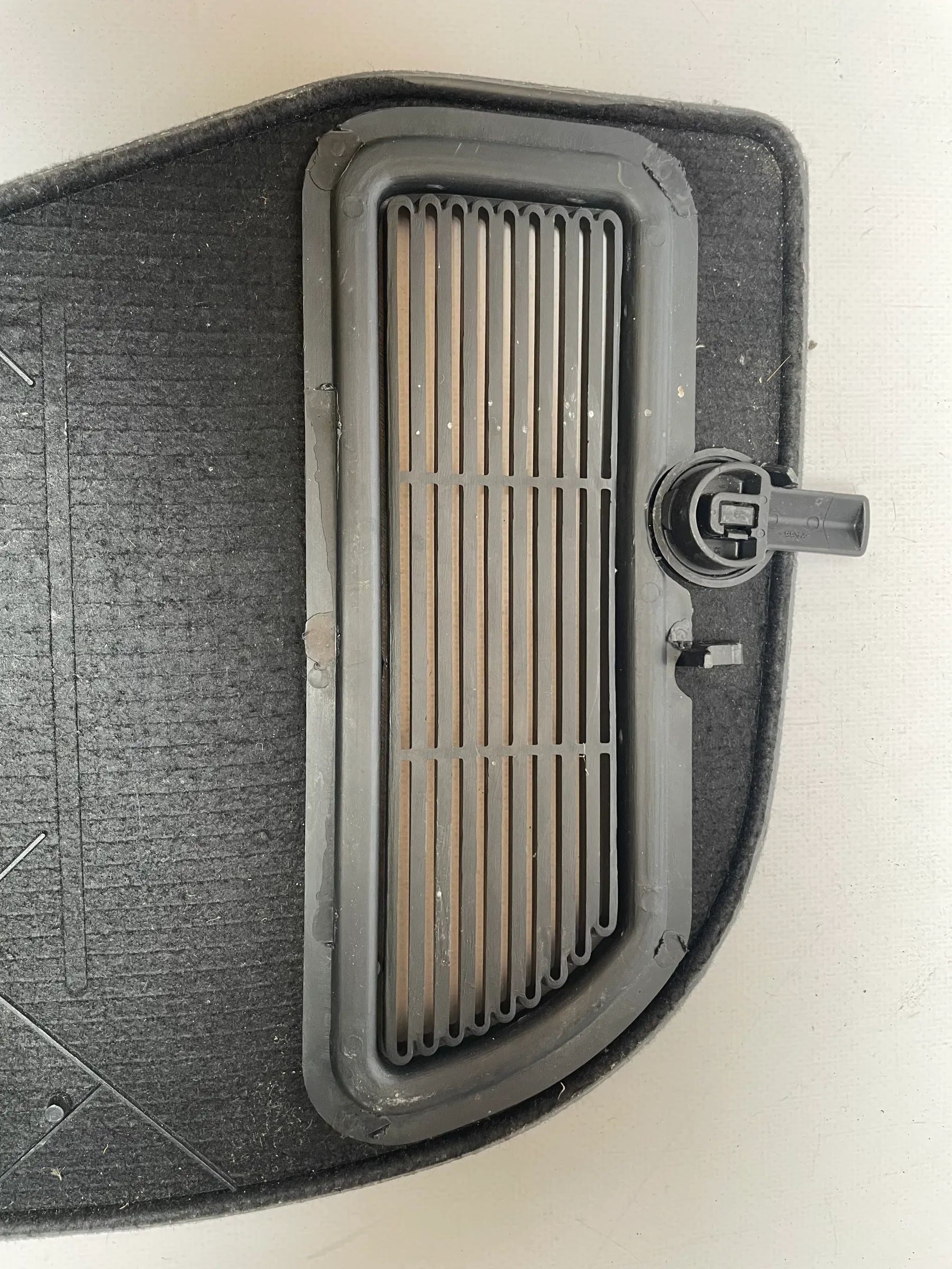 Original Audi A3 (8L) Abdeckung Kofferraum Links 8L0863989