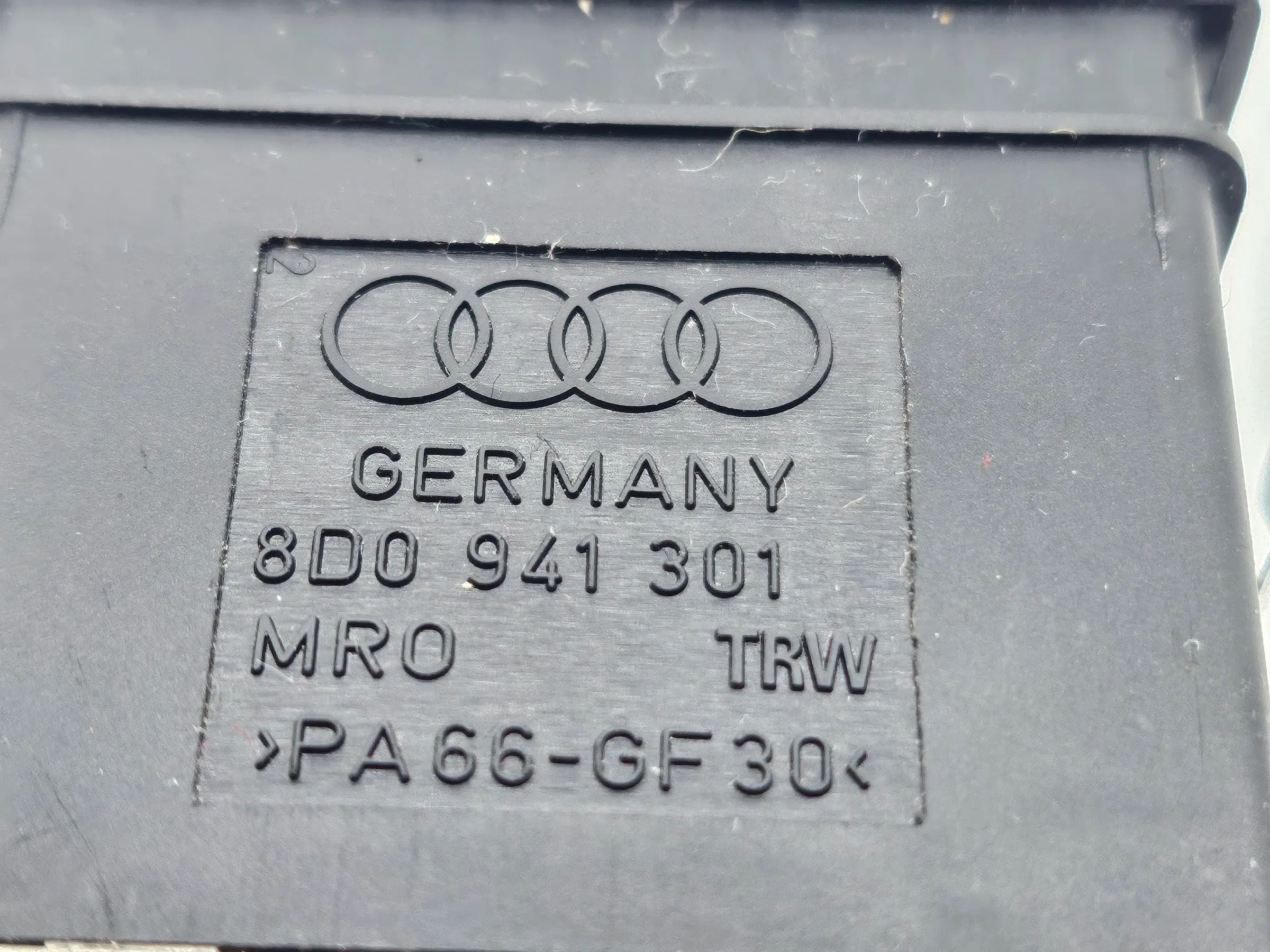 Original AUDI A4 B5 (94-98) headlight range control switch LWR 8D0941301 