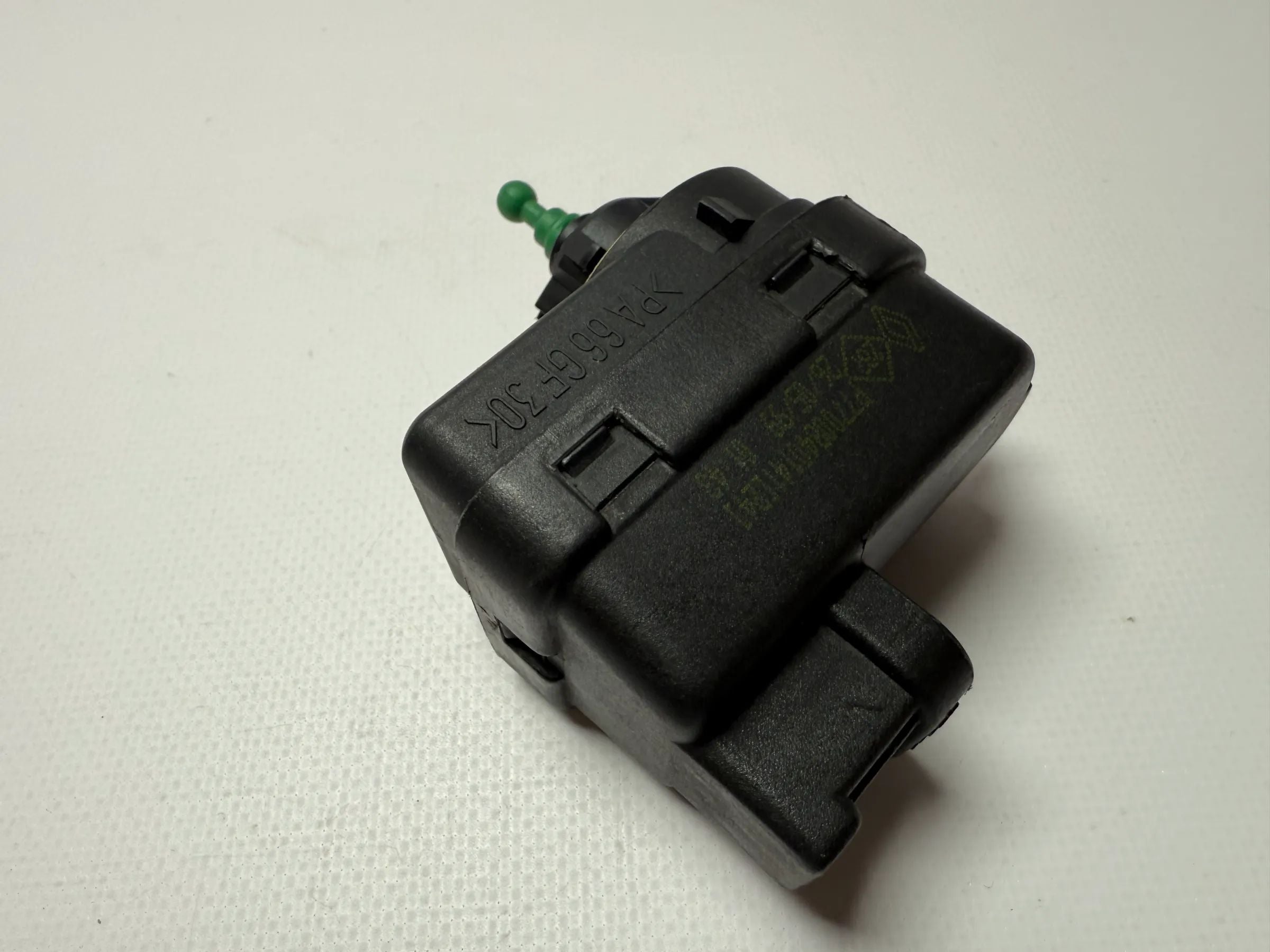 Regulador Original da luz do farol RENAULT CLIO MEGANE TWINGO LWR 7700840141 - auto-veritas.com/pt/