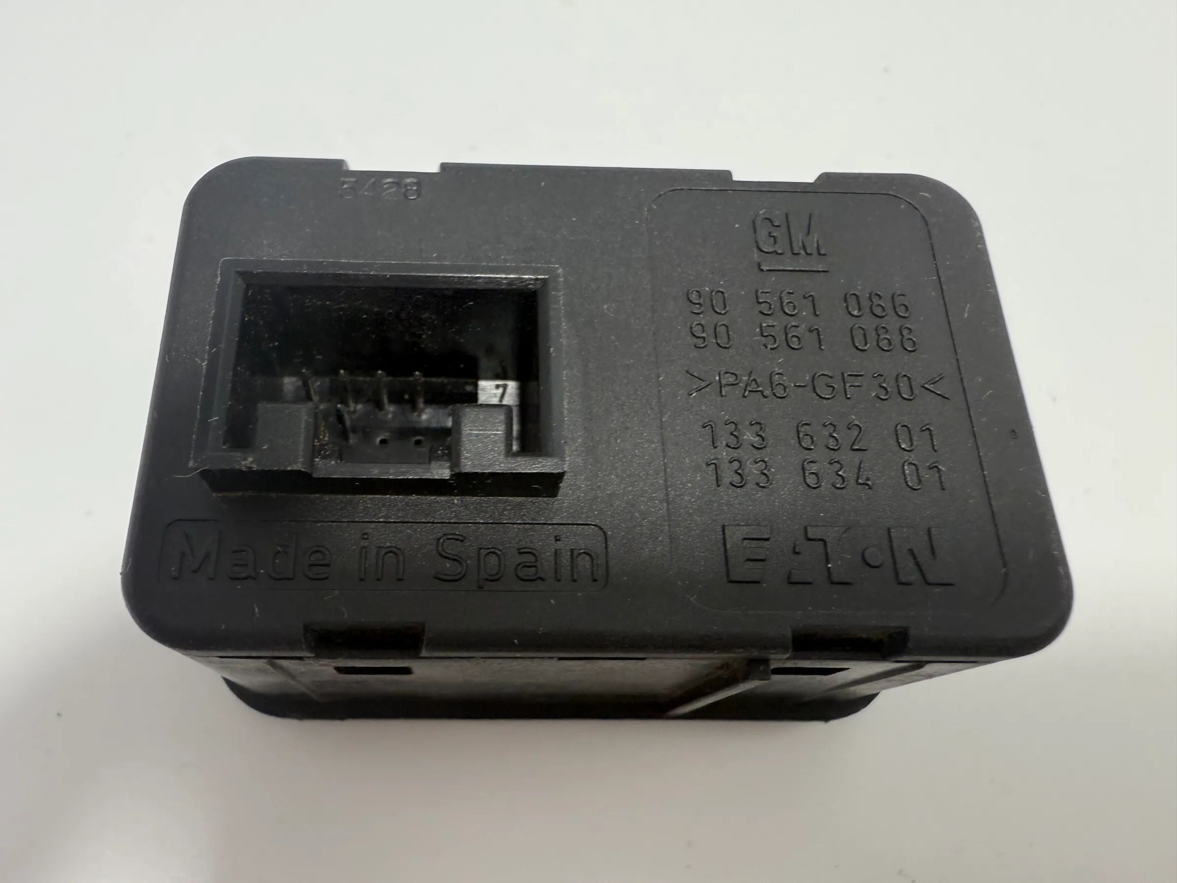 Oryginalny przełącznik szyb lewy Opel Astra G Delphi 13363201 / 90561088
