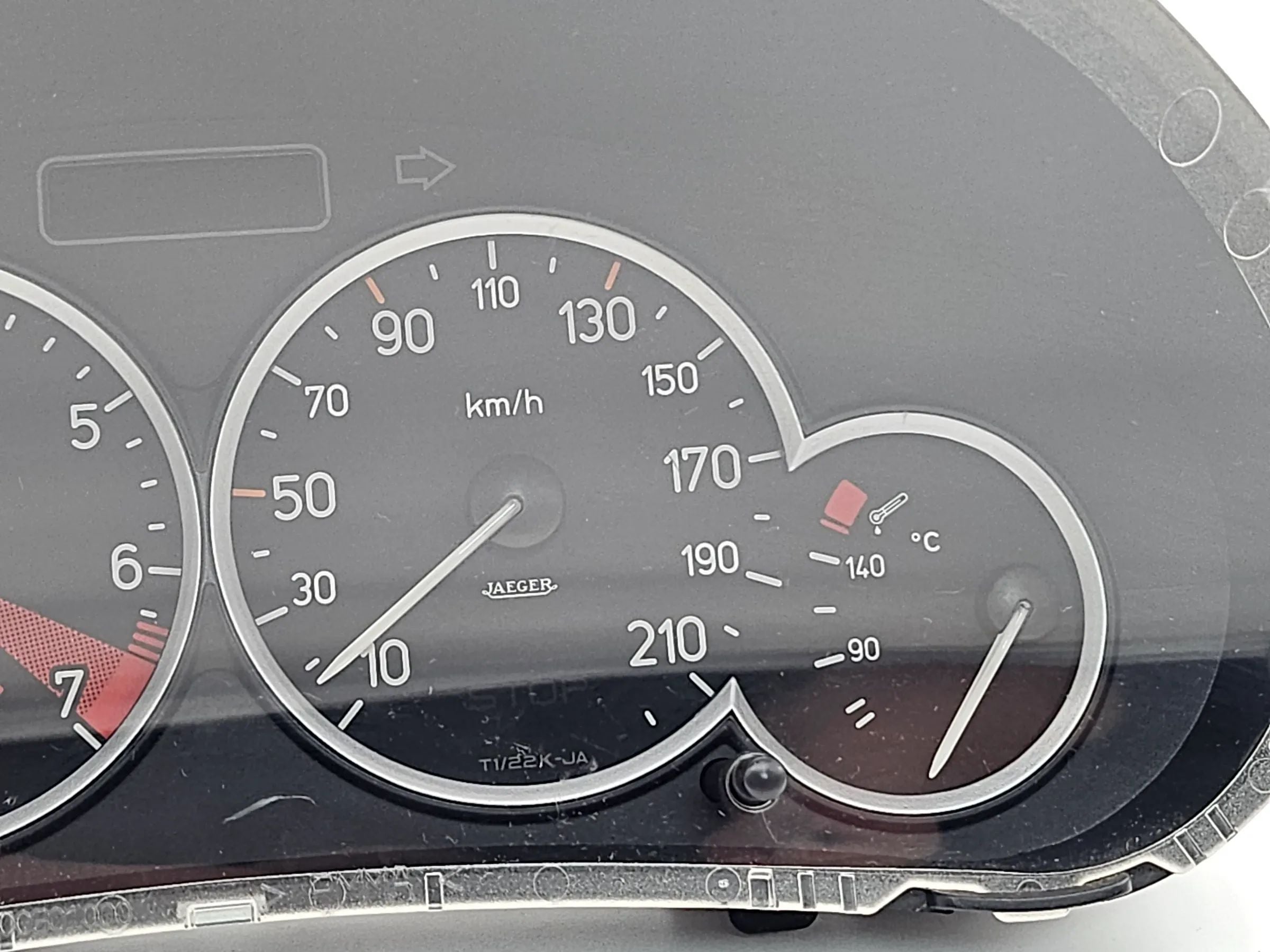 Пежо 206 CC 110 2KFX/2NFZ Кабриолет Панель приборов Тахометр Jaeger