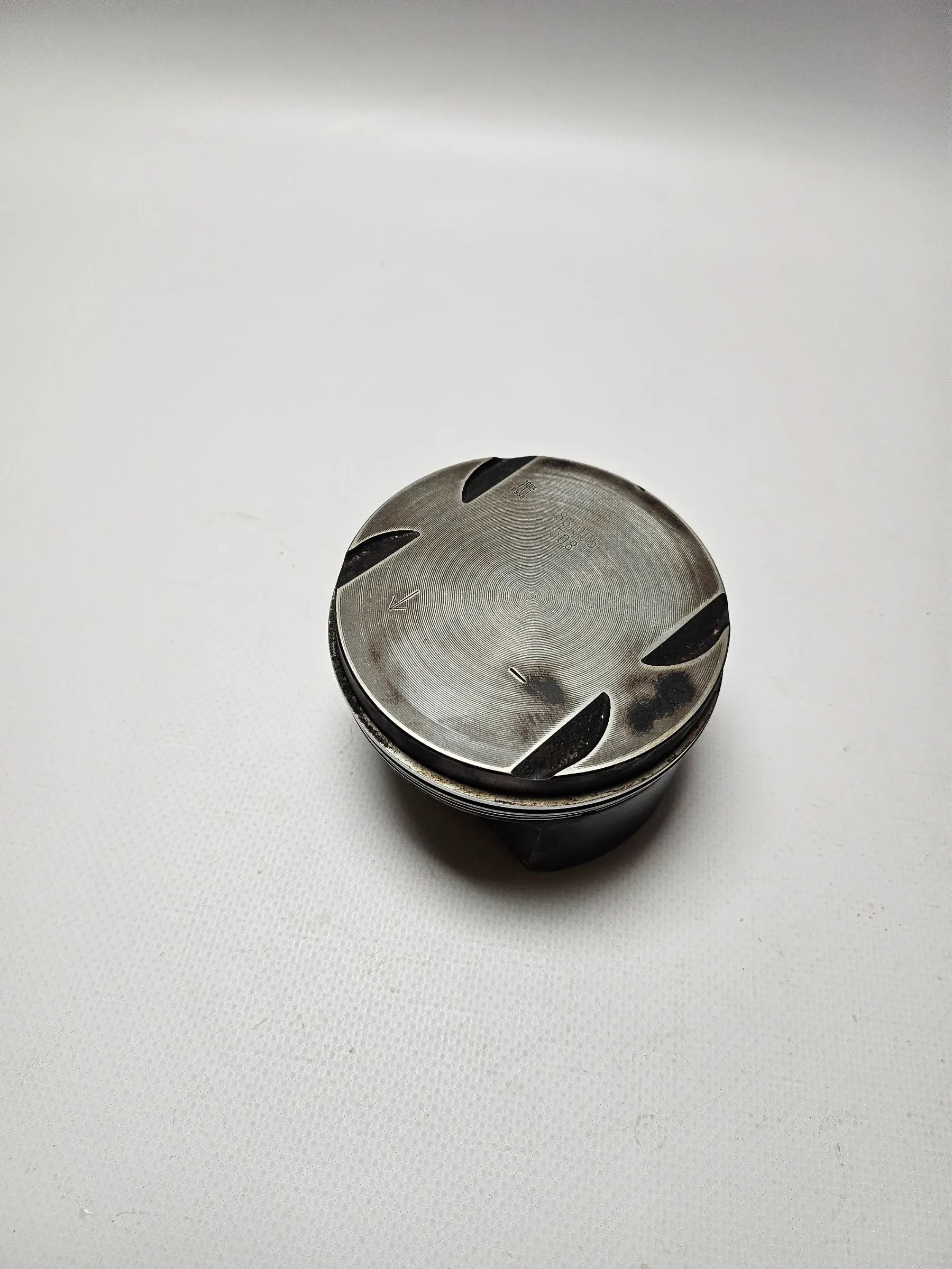 อะไหล่แท้ Mahle ลูกสูบ BMW E46 E39 M52B28 528i 328i ขนาด 83.955 มม. 84L53