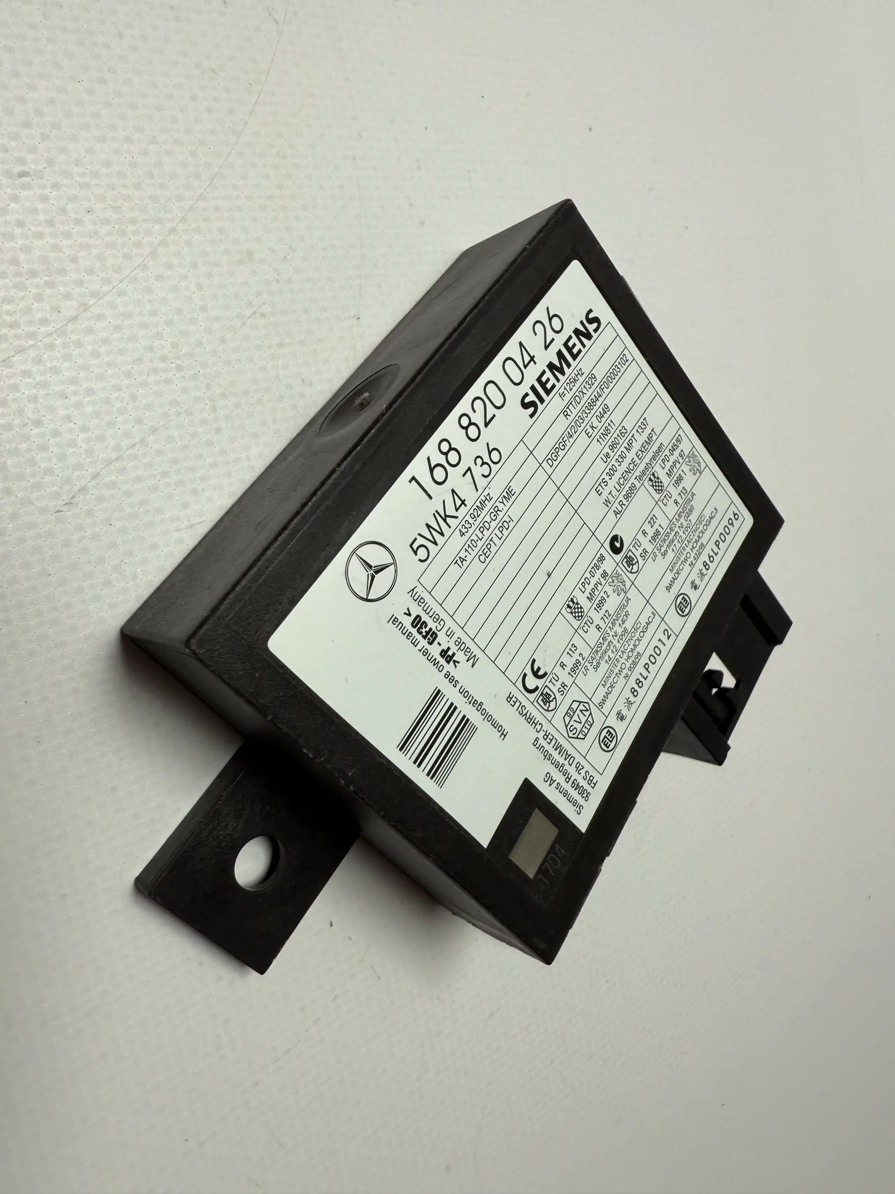 Original Mercedes-Benz A-Class W168/W414 immobilizer control unit A1688200426 