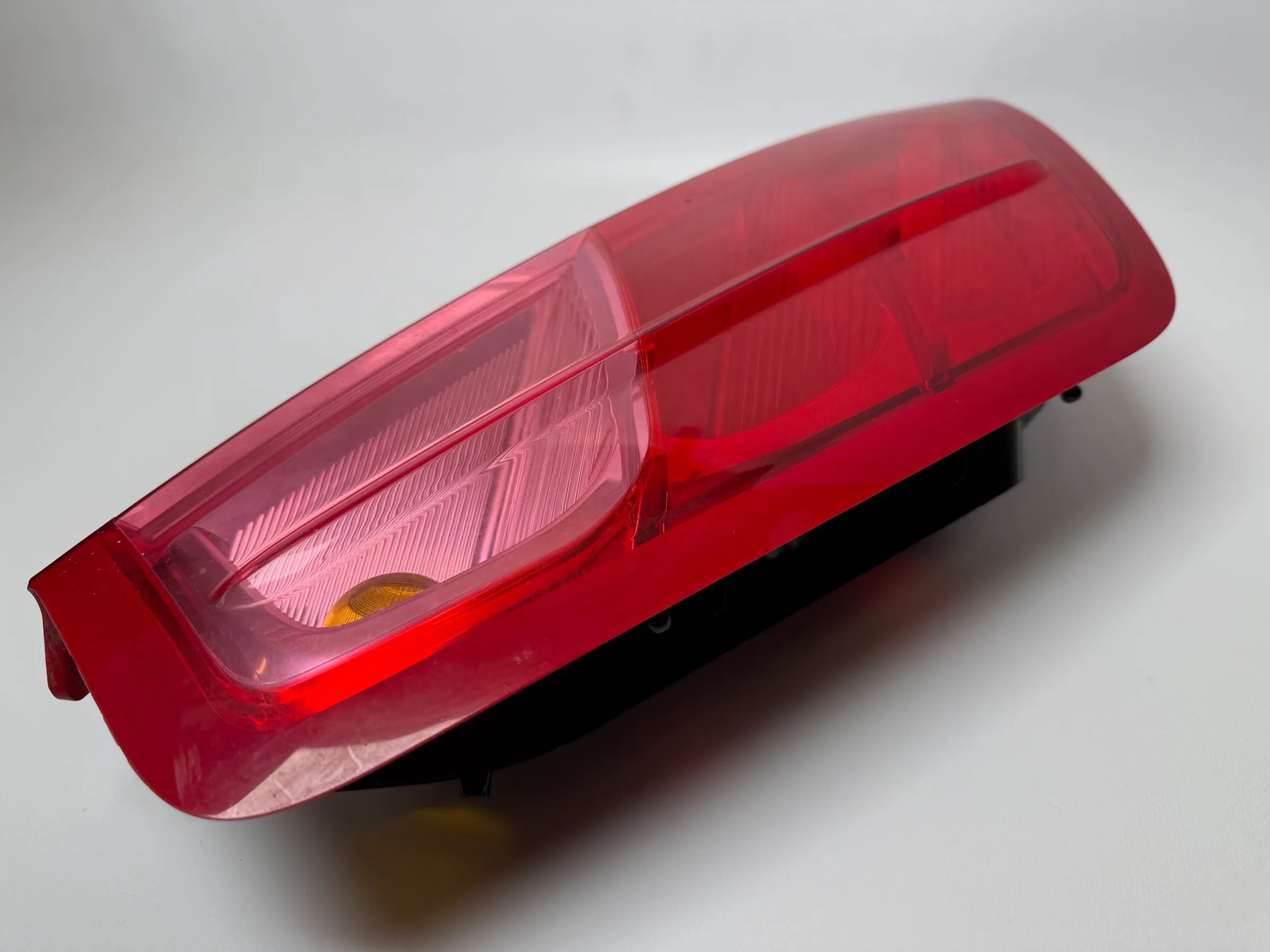 Original Fiat Grande Punto 199 rear light left 51701589 / 20140999 