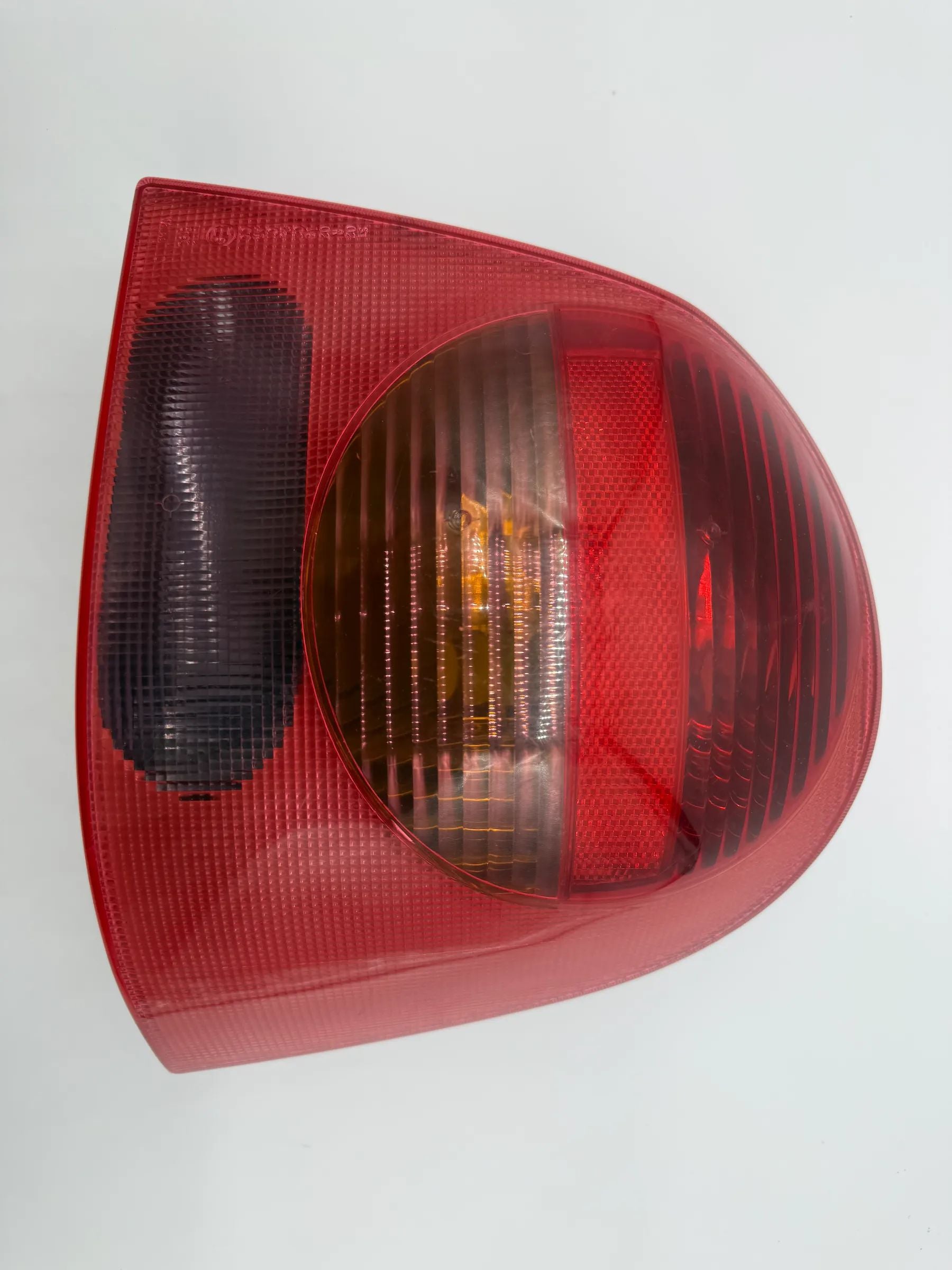 Original Renault Twingo I (CV06) rear light right D7700426320 