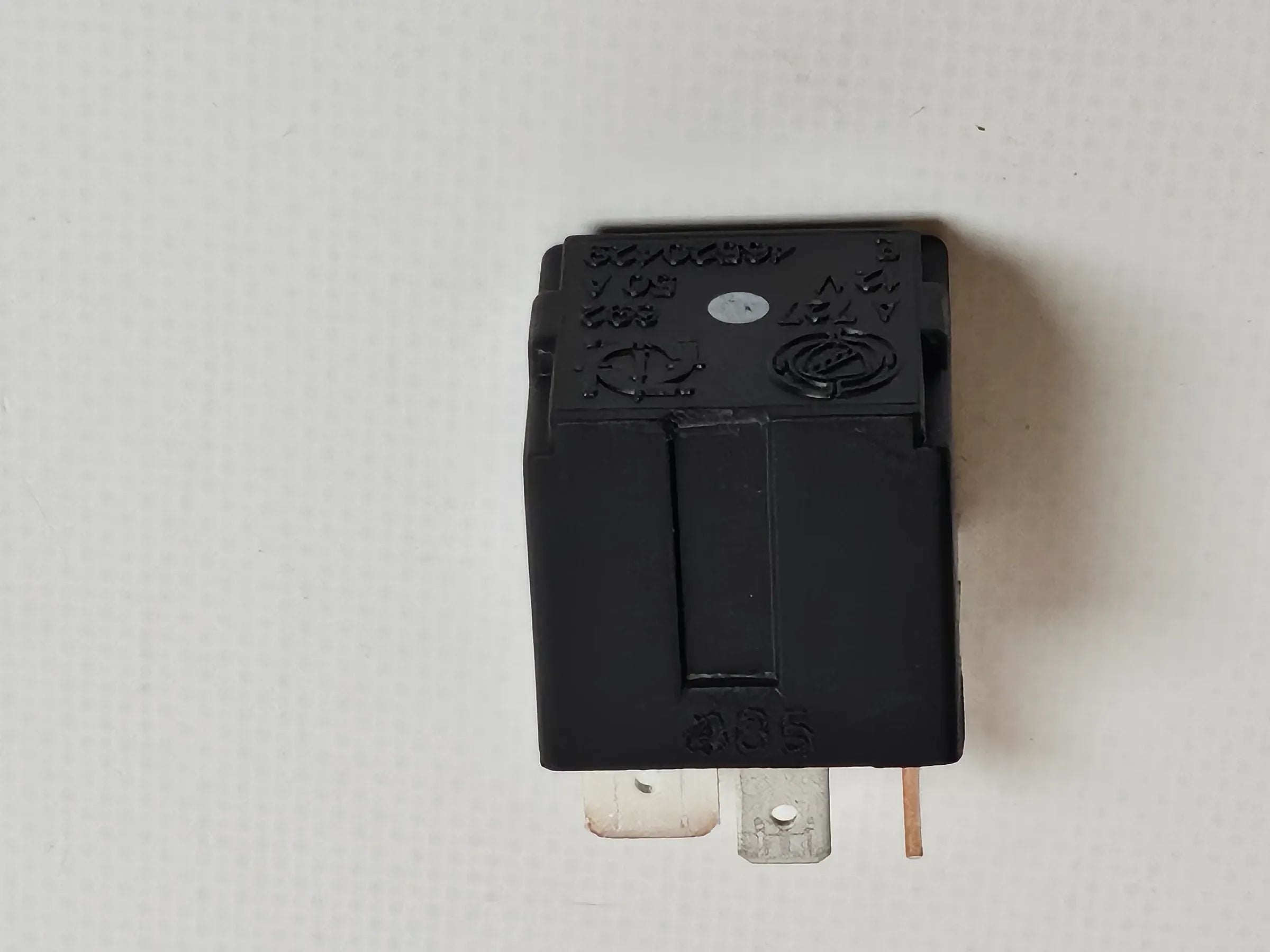 Original  Fiat Punto 199  Lancia Alfa Romeo Relais Arbeitsstrom 46520429