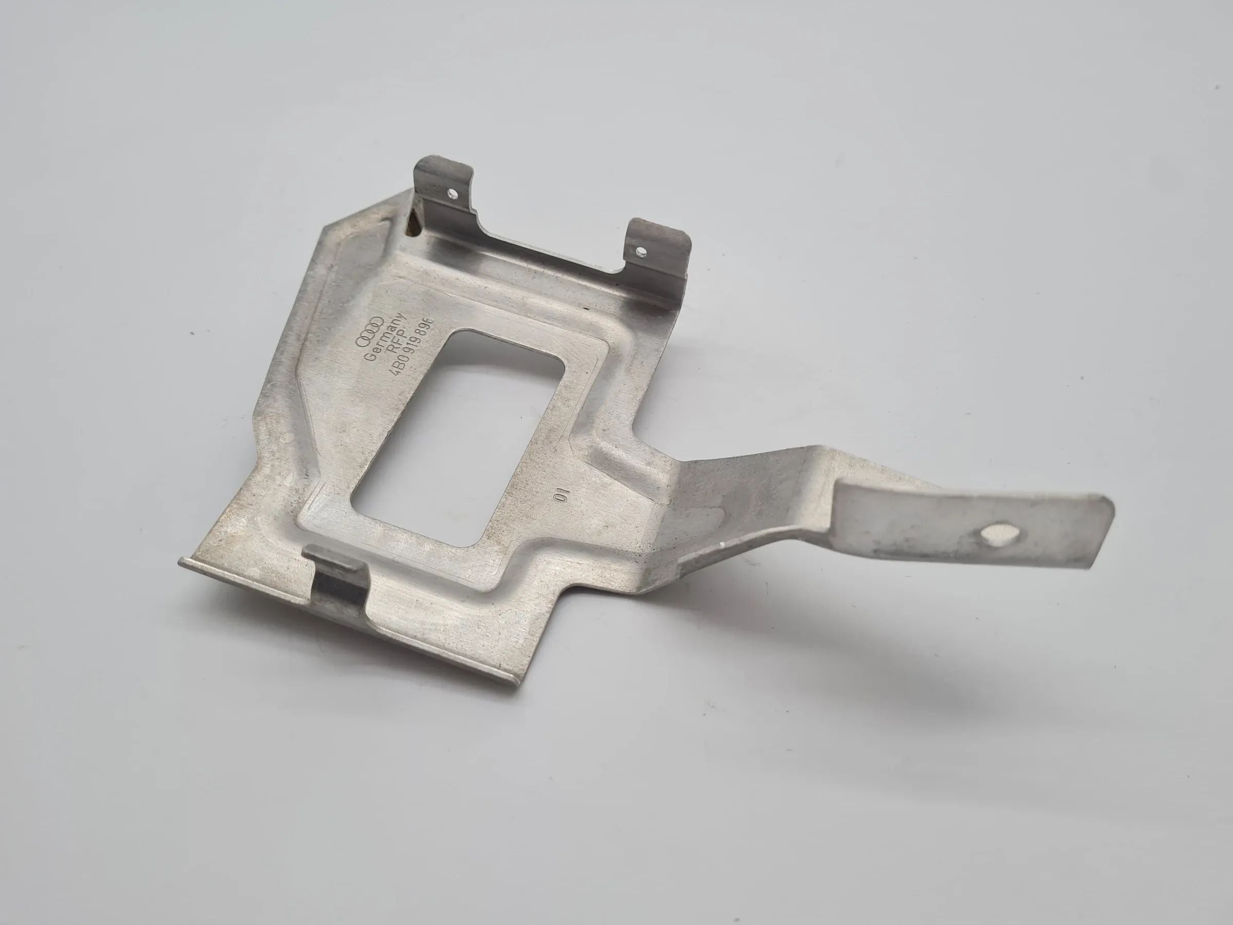 Original VW/Audi Passat, S4/A4 (B5) Navi Navigationshalter Halter 4B0919896