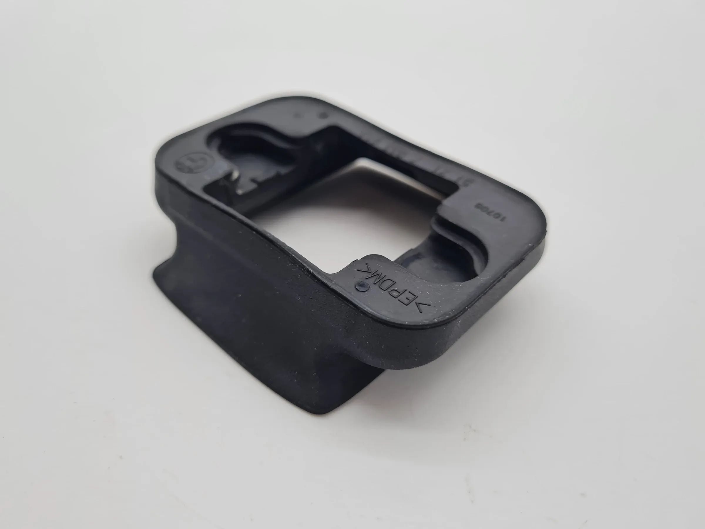 Original BMW 5er (E60/E61) Gummi Dichtung Türbremse L/R 51217033613