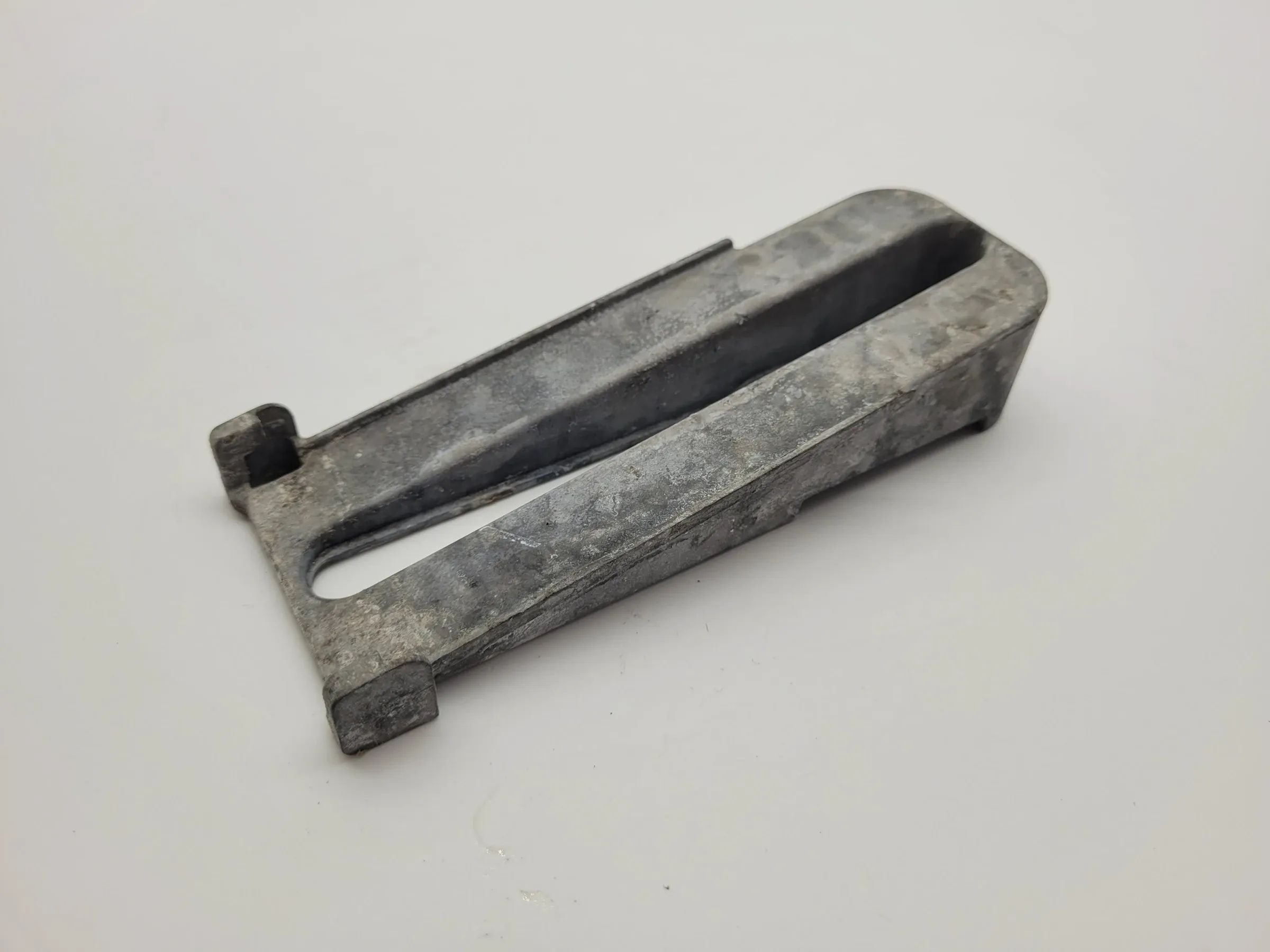 Original Smart FourTwo (450) Schließkeil Armaturenbrettbefestigung 4500001242