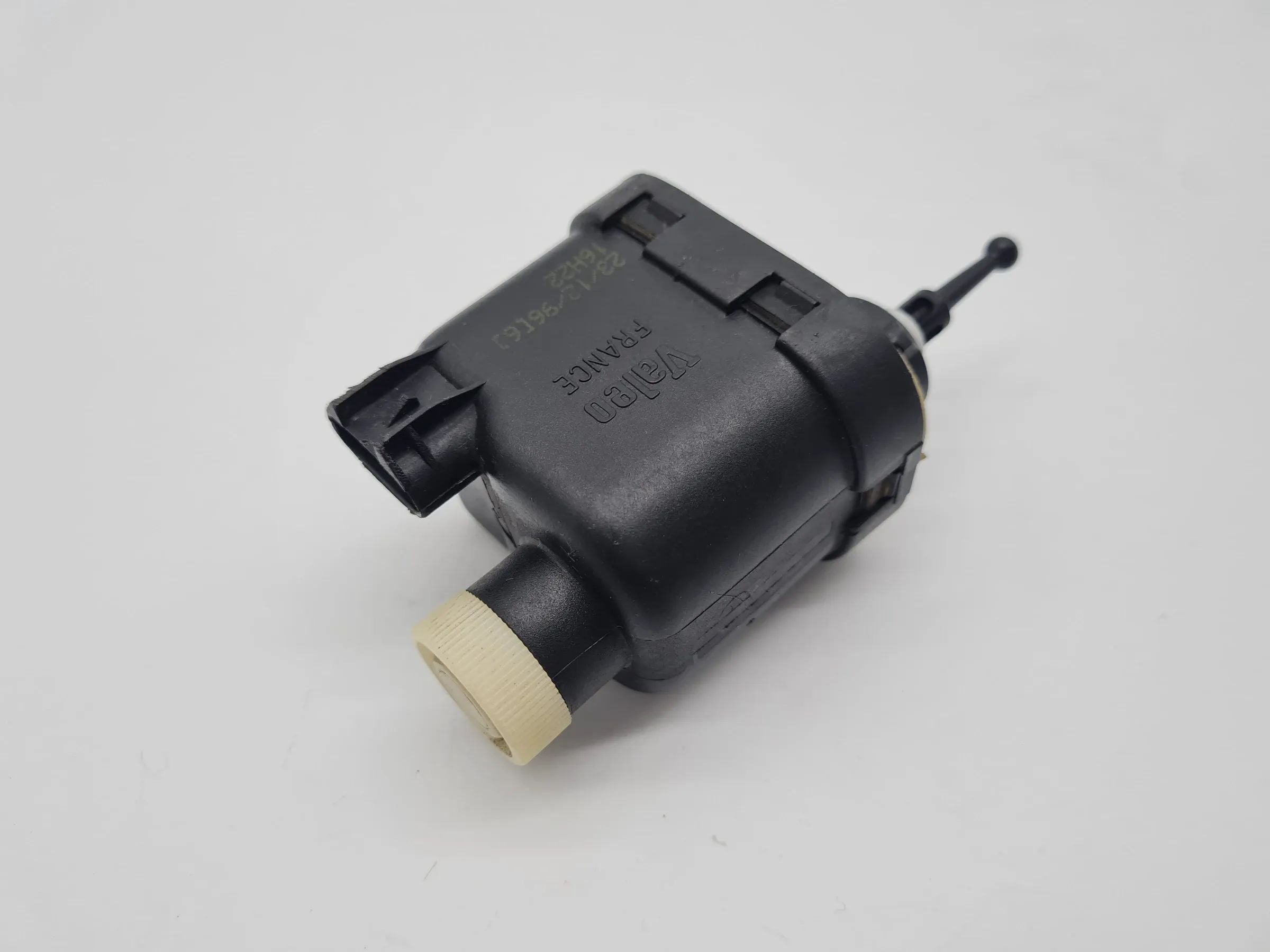 Original Opel Corsa B (S93) Stellmotor LWR Scheinwerfer L/R