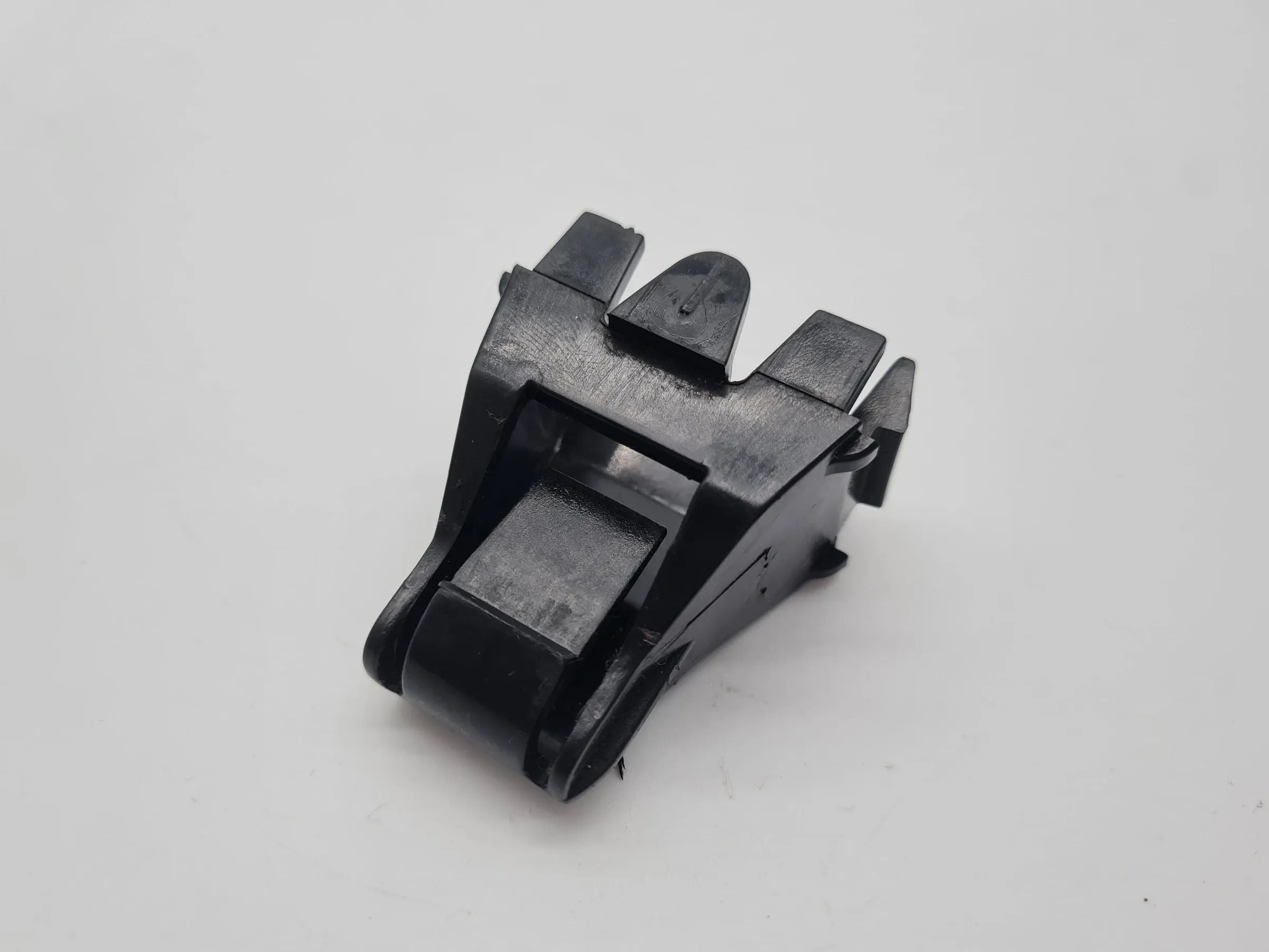 Original BMW X5 (E53) Rückbank / Kofferaum Clip 8099555