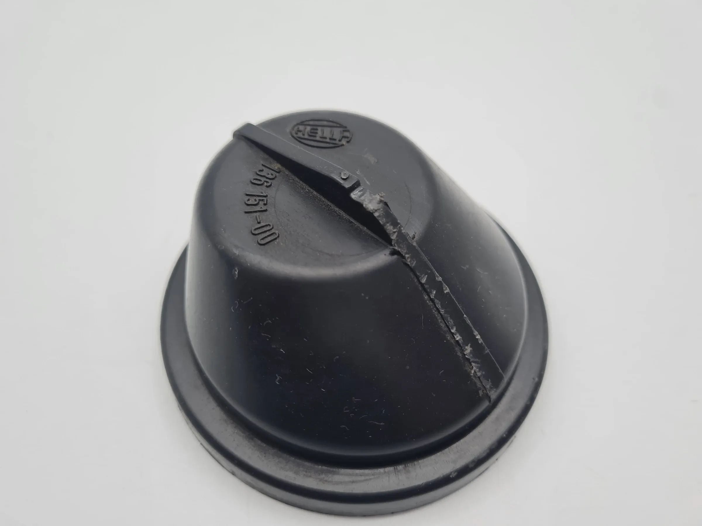 Original Audi Audi 80/ Coupe/Cabrio Typ 89 Scheinwerfer Deckel Kappe 136151-00