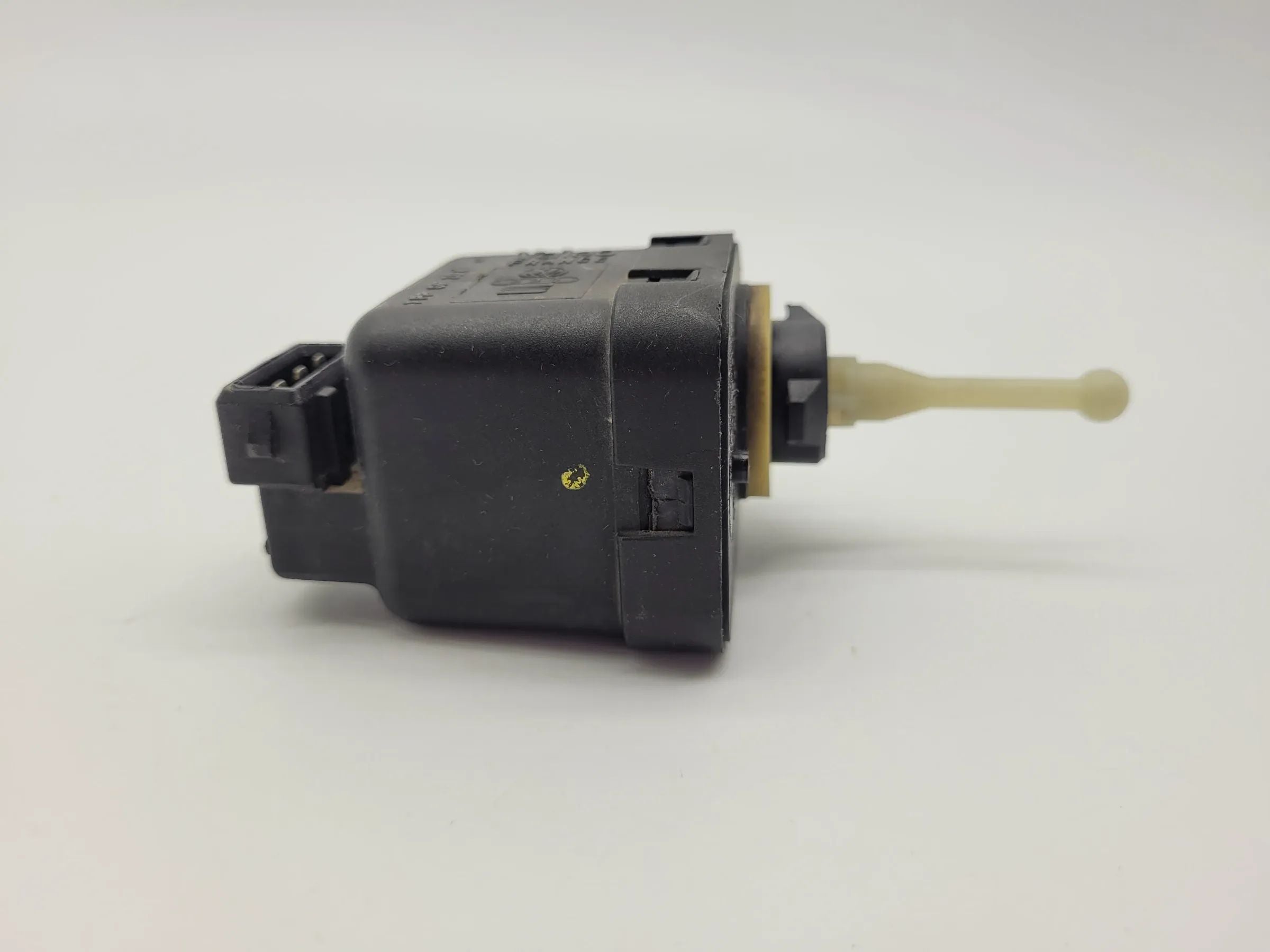 VW/Seat Ibiza II /Cordoba +Mehr Stellmotor LWR L/R 6K5941295