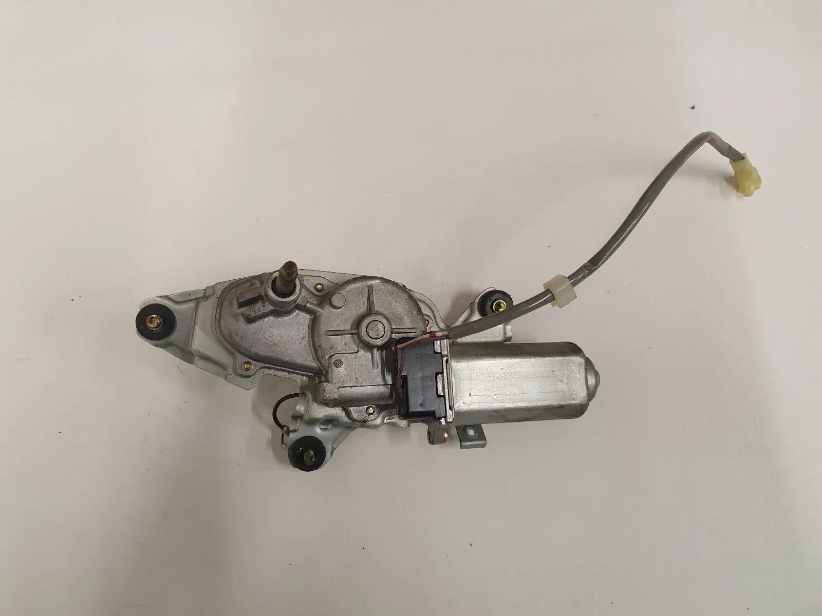 Motor do limpa-vidros traseiro Daihatsu CUORE L7 8513097202 10/1999 K18