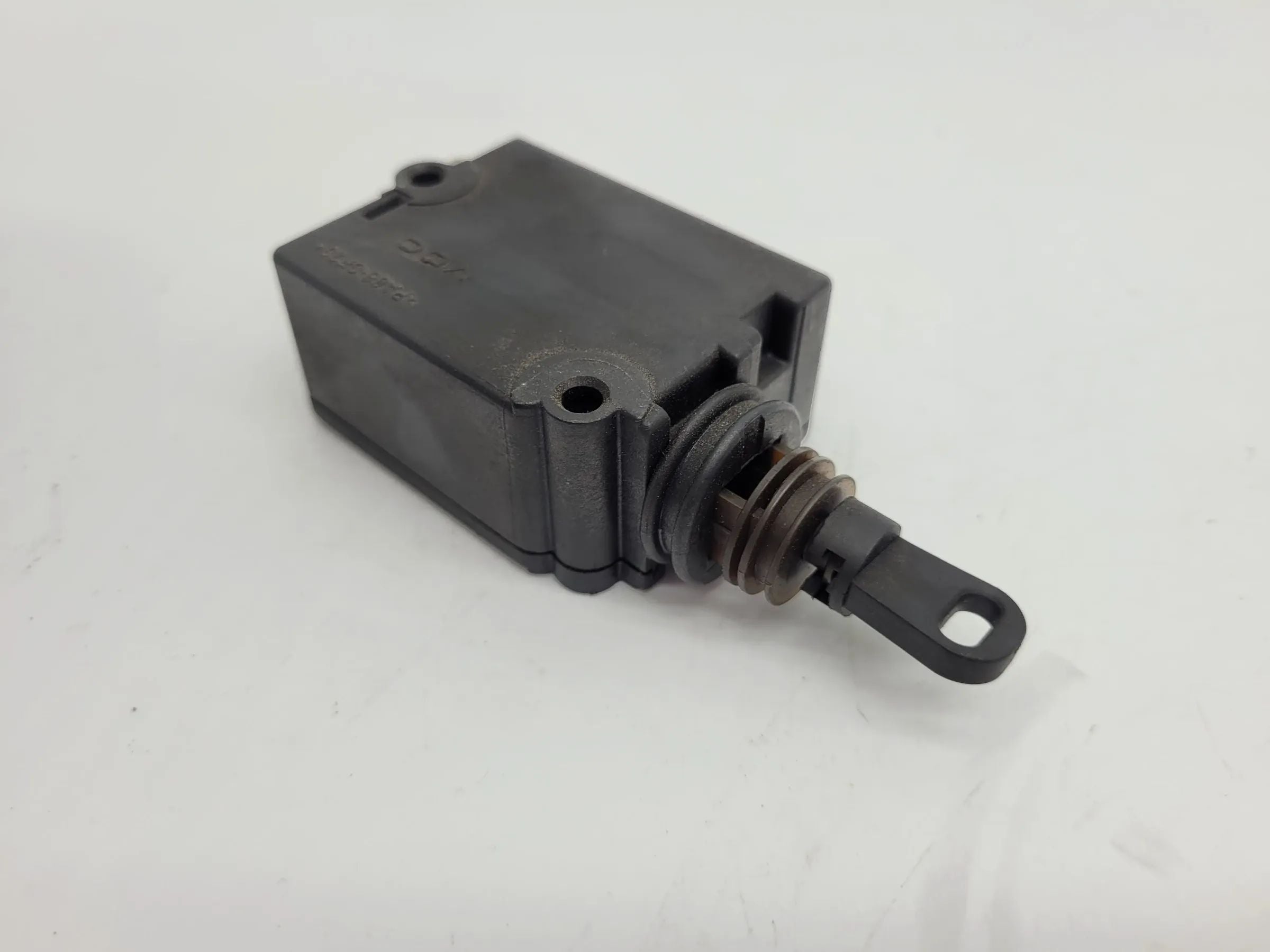 BMW 5er Touring E39 Stellantrieb Stellmotor Heckklappe 8384069 (Original)