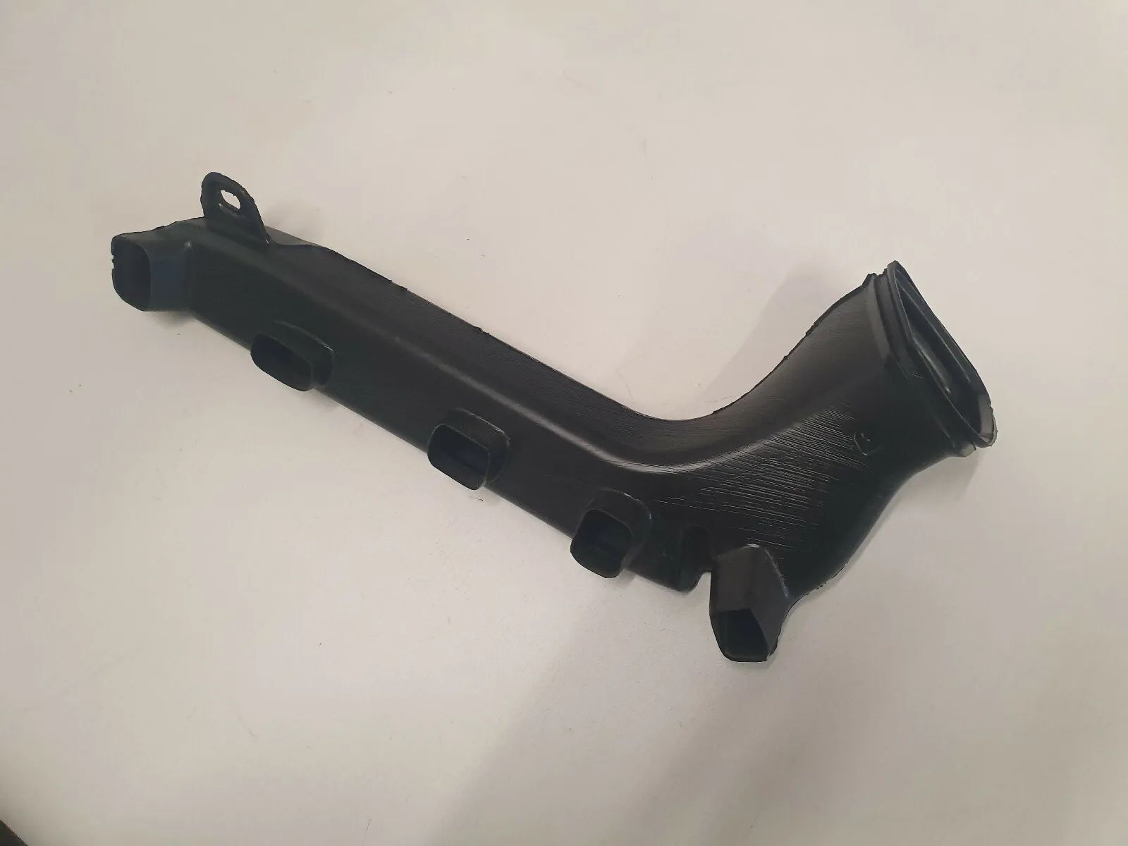 Conduit de ventilation et de chauffage Opel GM 13144412 K34