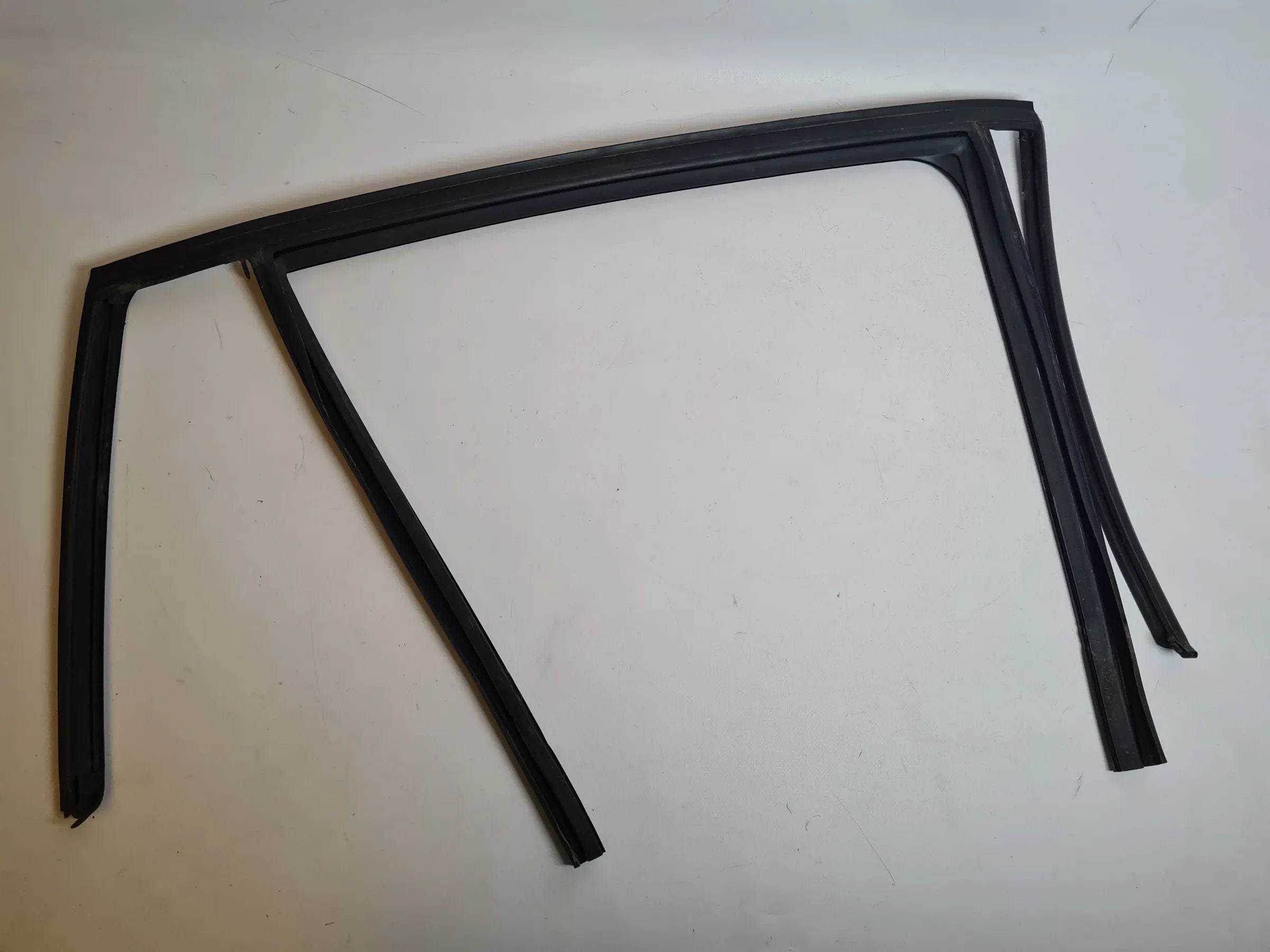 BMW 3er Touring E91 Fenster Dichtung Gummi Hinten Rechts 16850 Original
