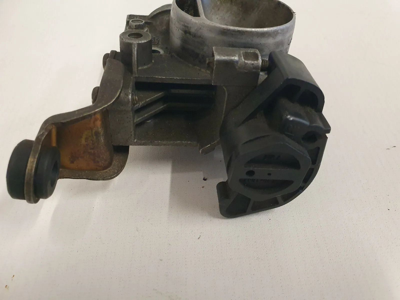 フィアット プント 188 1.2L 8V スロットルバルブ 純正 77363298 71718959 365XFE1