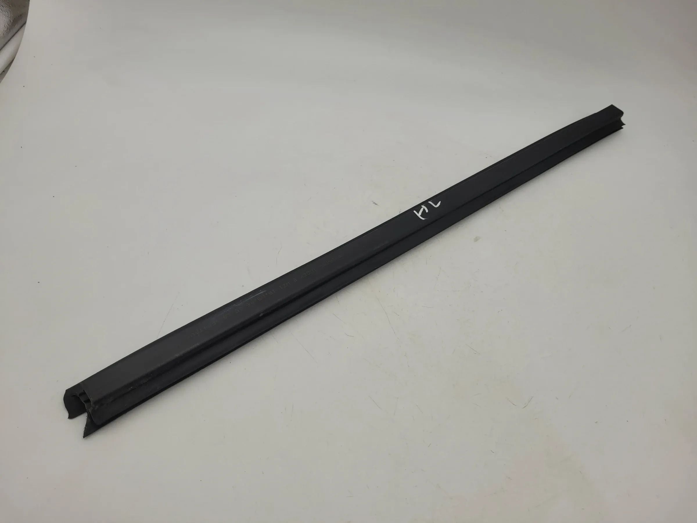 BMW 3er Touring E91 Schachtleiste Dichtung 1 Hinten Links Innen 16856 Original