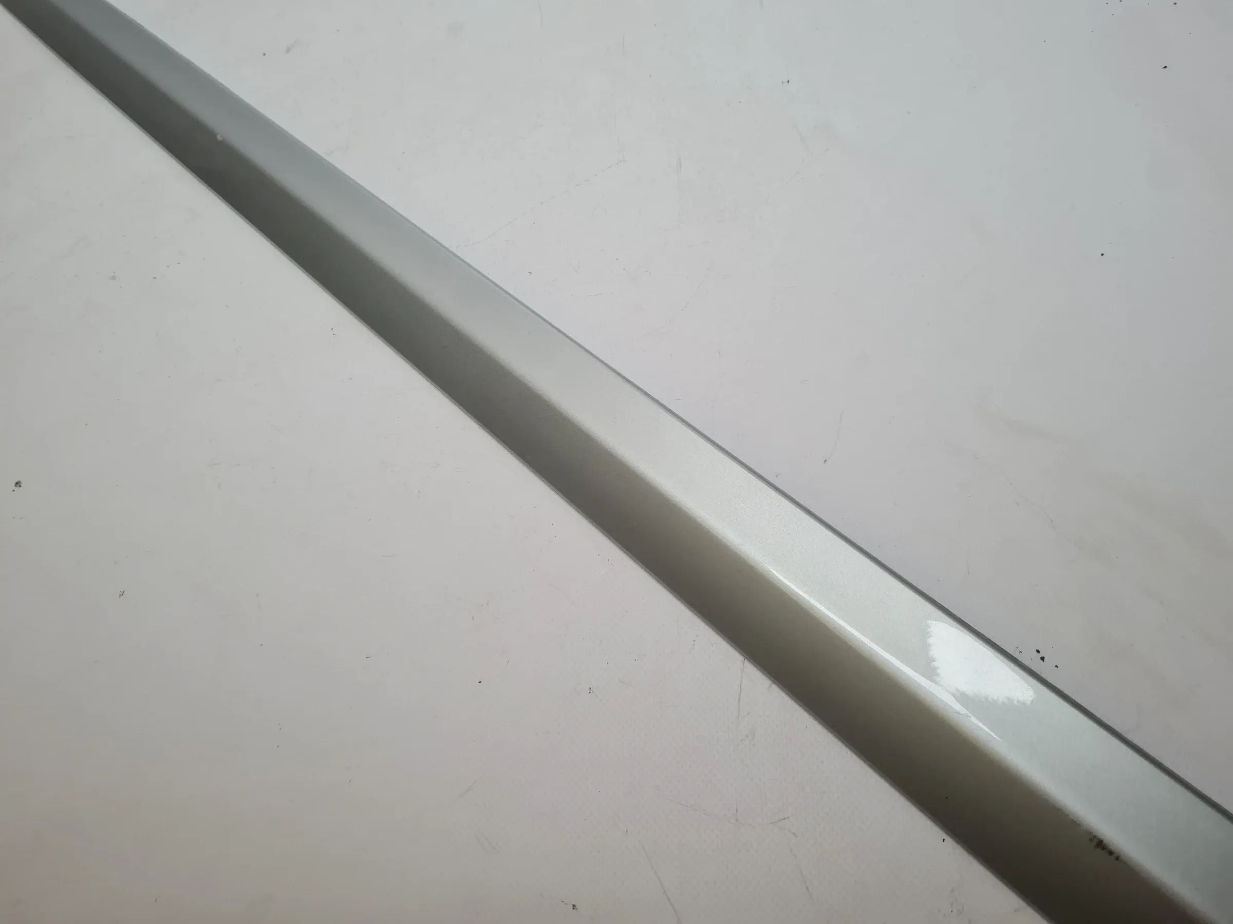 Original Mercedes C-Klasse (CL203) Dekor-/Zierleiste Links Silber A2036903562