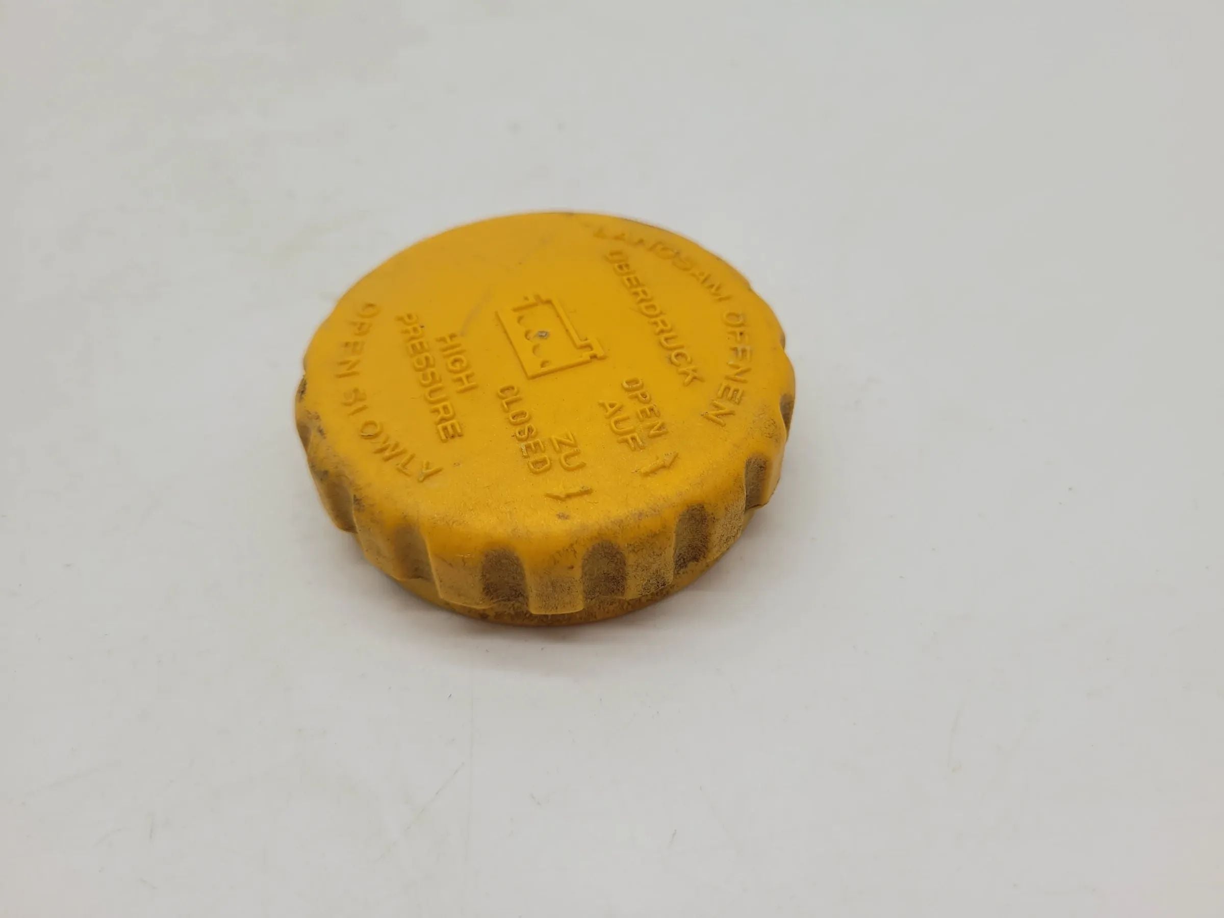 Original Opel Astra G T98 Deckel Verschluss Ausgleichsbehälter 001834583
