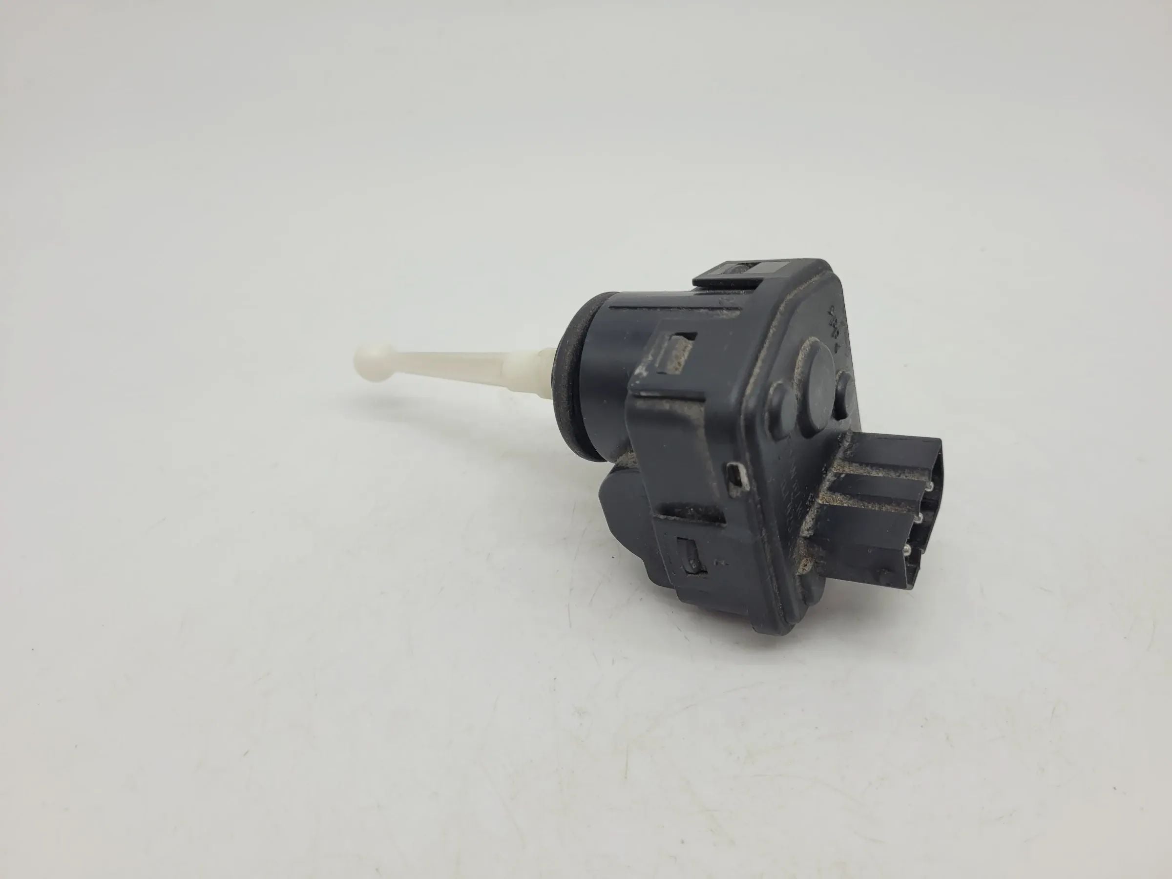 BMW 3er E36 Scheinwerfer Stellmotor LWR L/R 67.16-8363925 (Original)