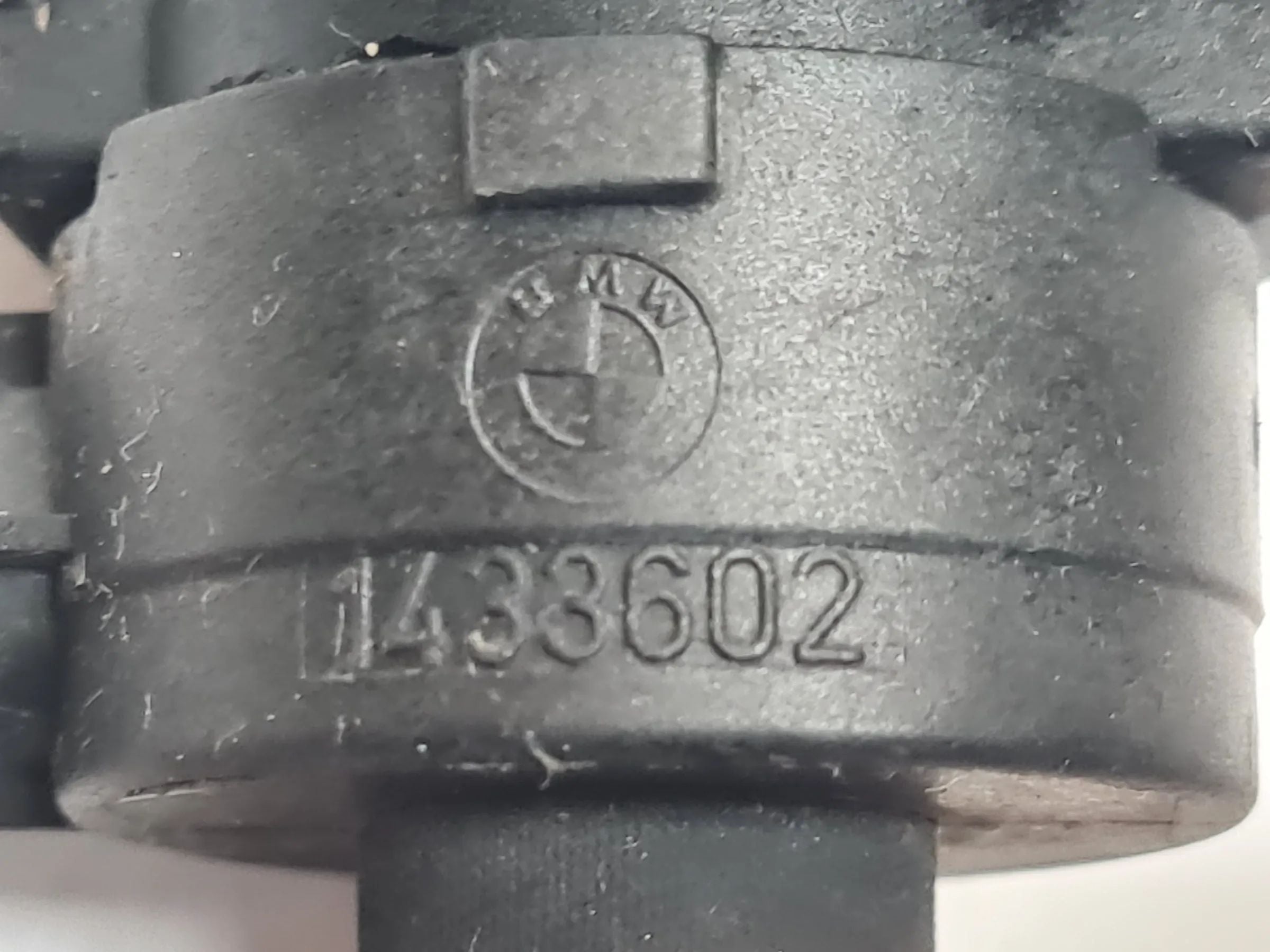 BMW 3 5 X3 X5 7 er E39 E46 E60 E65 E53 E36 Tankentlüftungsventil 1433602