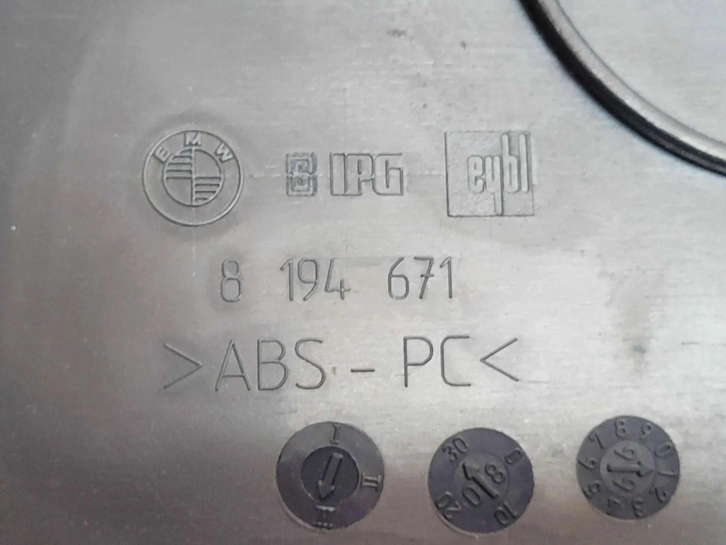 BMW 5er Touring E39 Abdeckung Verkleidung Werkzeugkasten 8194671 Original