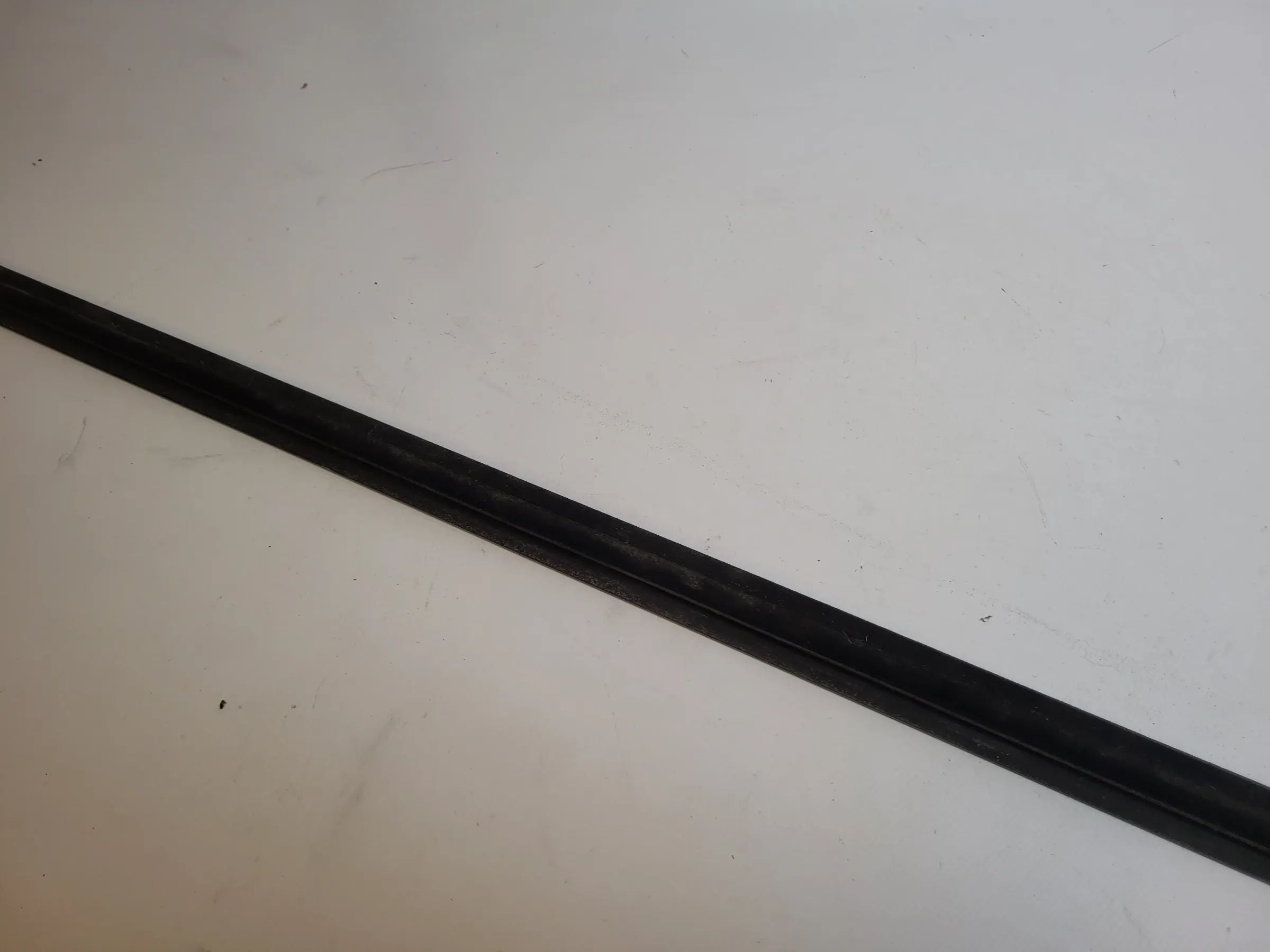 Fiat Punto Grande 199 Fensterschachtleiste Dichtung Vorne Links Original