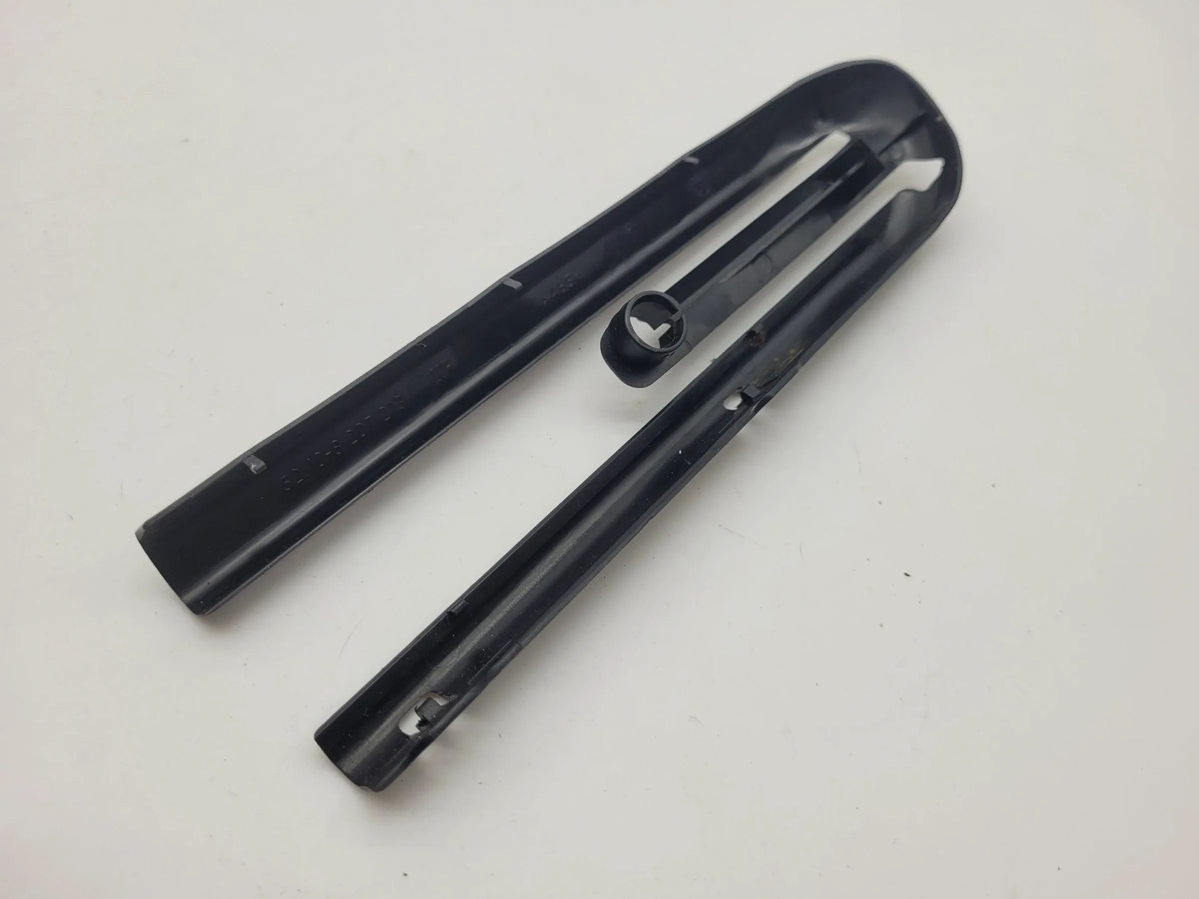 BMW 5er Touring E39 Sitzverkleidung Sitzschiene Links 51.10-8207213 Original