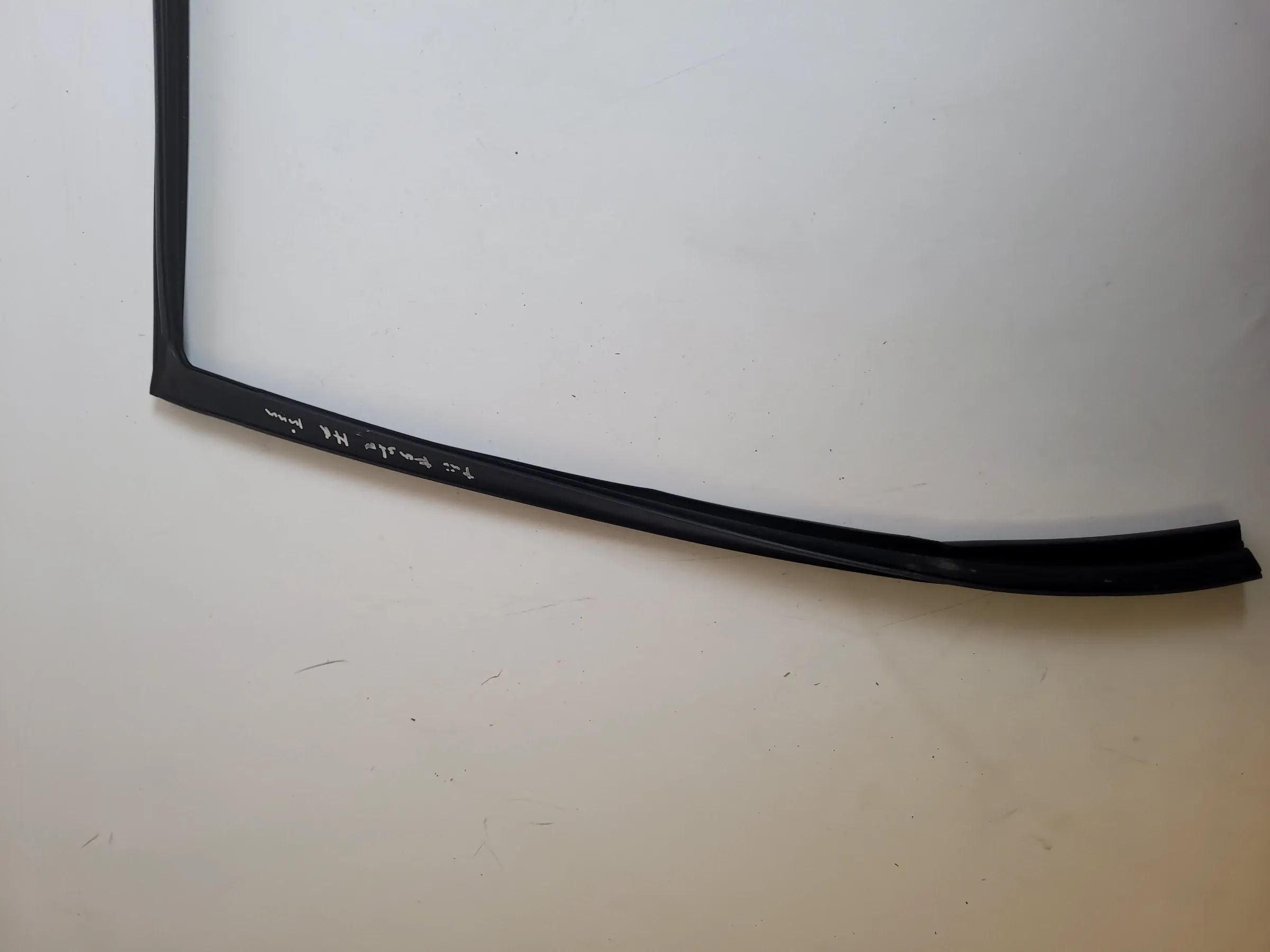 BMW 5er Touring E39 Dichtung Fensterführung Rechts Hinten Innen (Original)