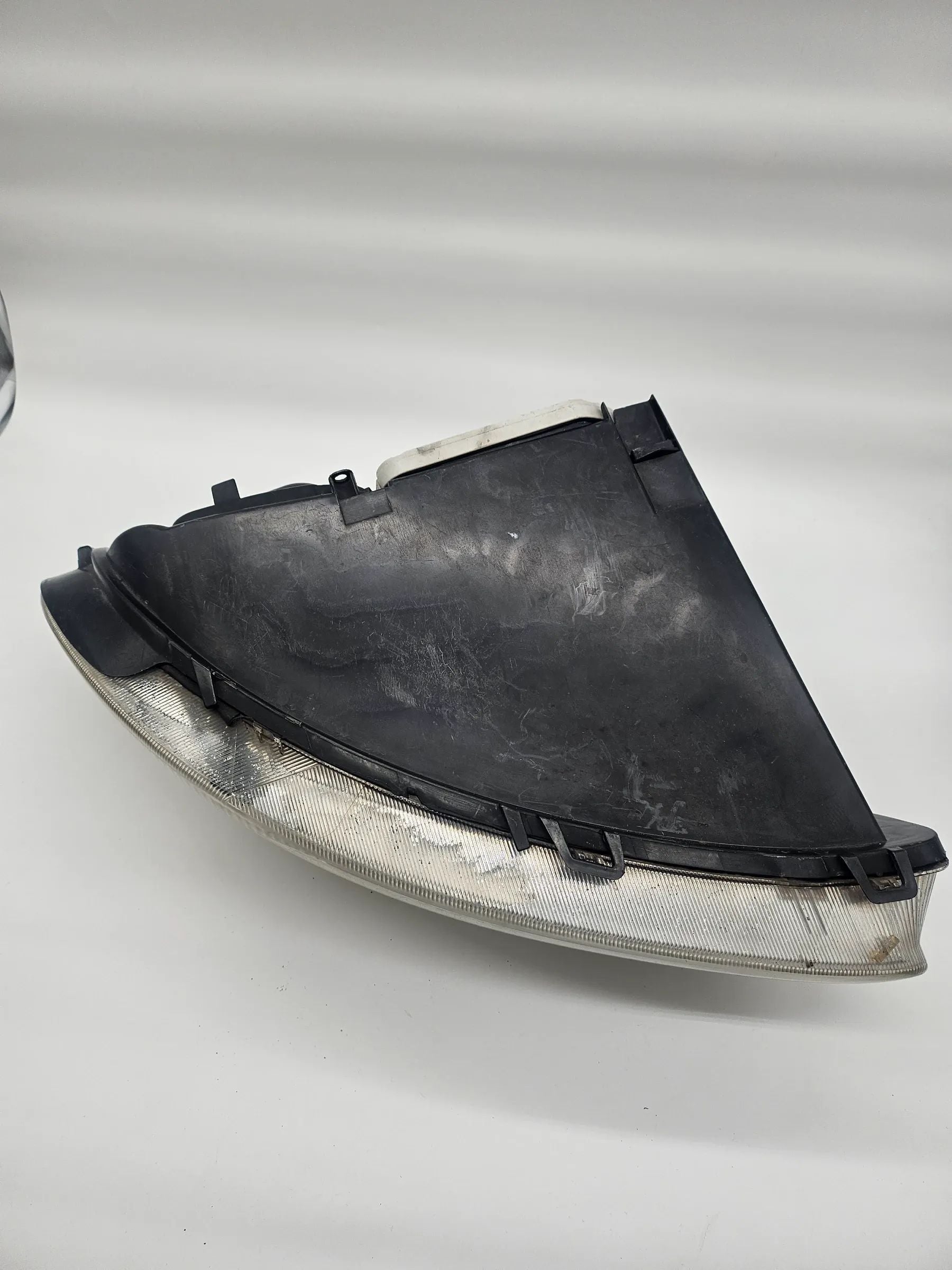 Phare avant gauche Chrysler Voyager IV (2000-2005) 04857703AB F
