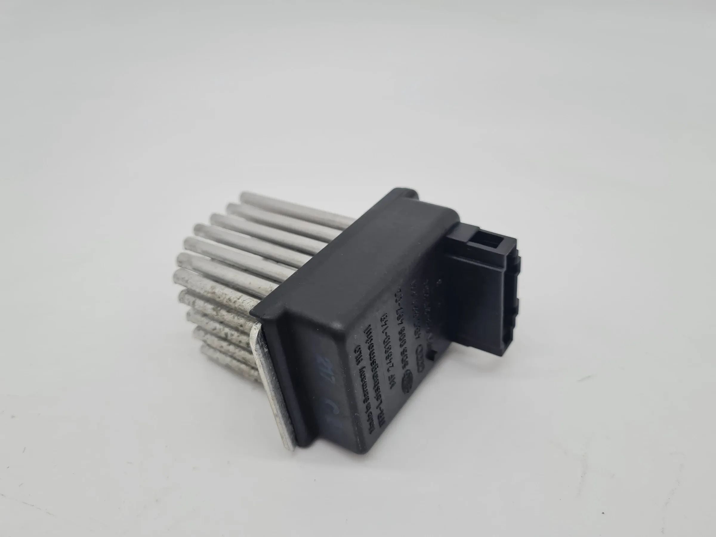 Original Audi A6 (4B2/4B4) Gebläseregler Widerstand Vorwiderstand 4B0820521