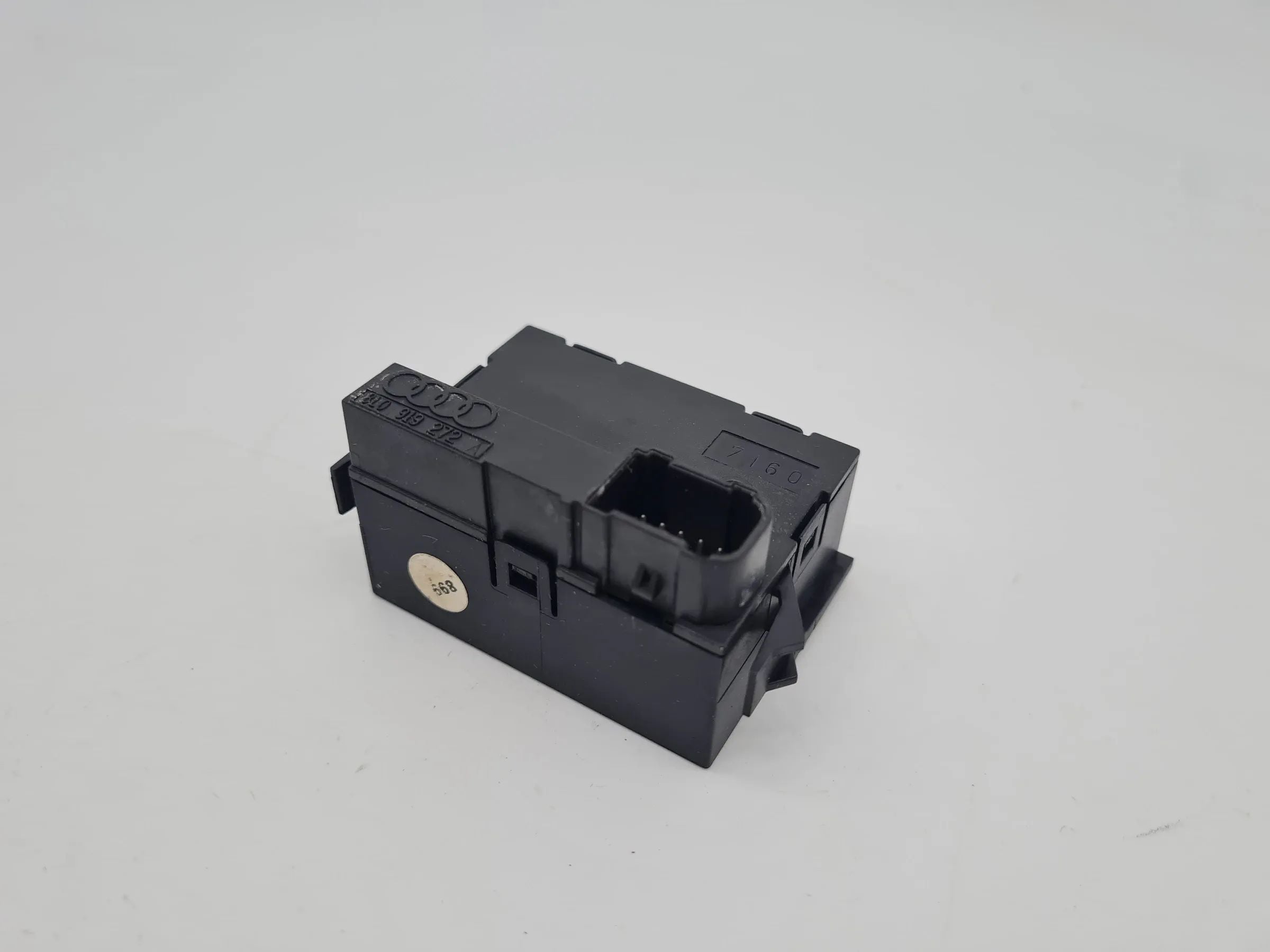Original Audi A6 (4B2/4B4) Bordcomputer Display 8L0919272A