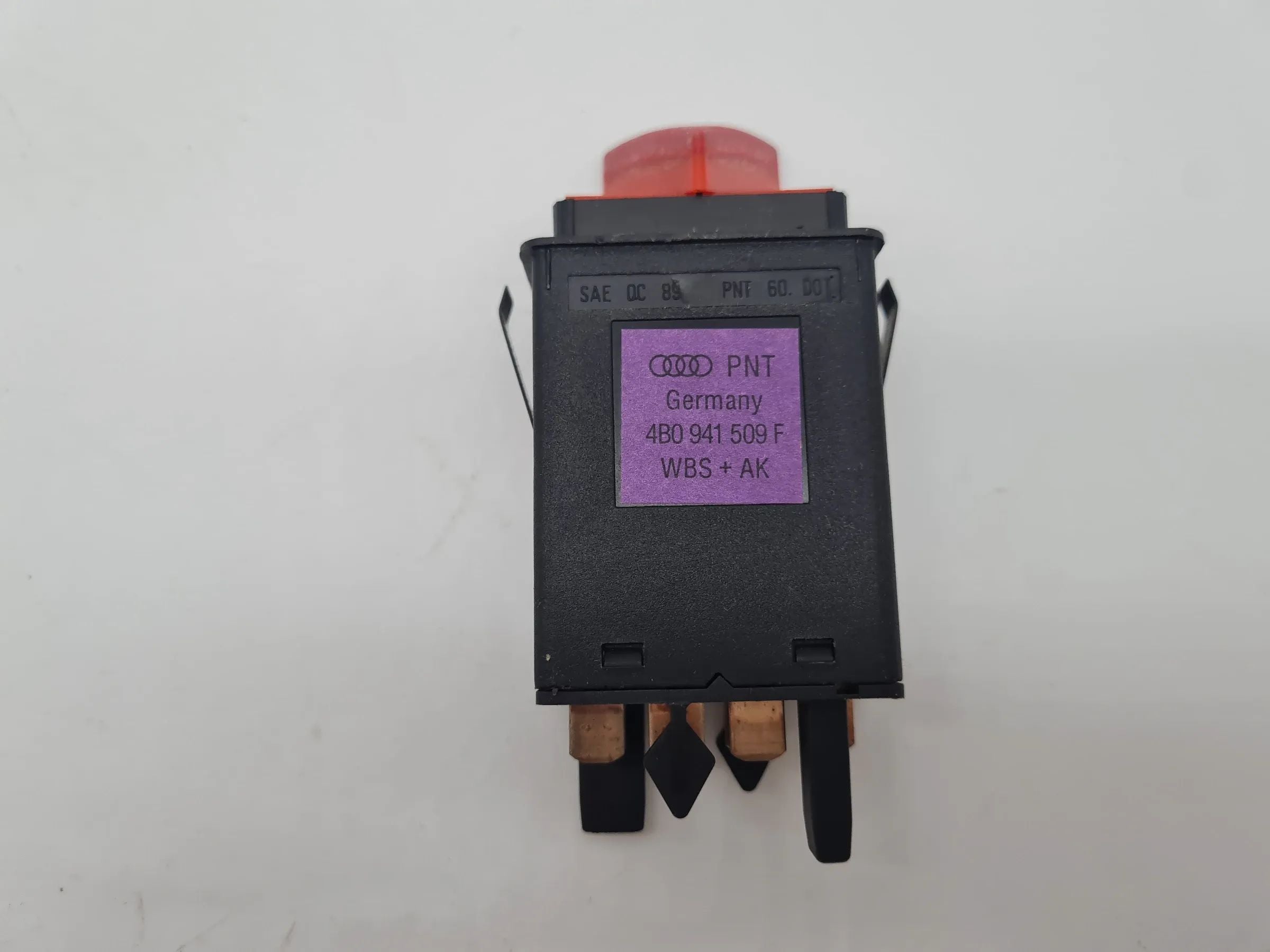 Original Audi A6 (4B2/4B4) Warnblinkschalter Warnblinker 4b0941509F