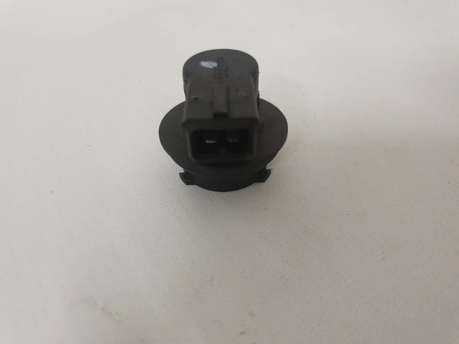 Oryginalny wewnętrzny uchwyt lampy Alfa Romeo 145 prawa lub lewa