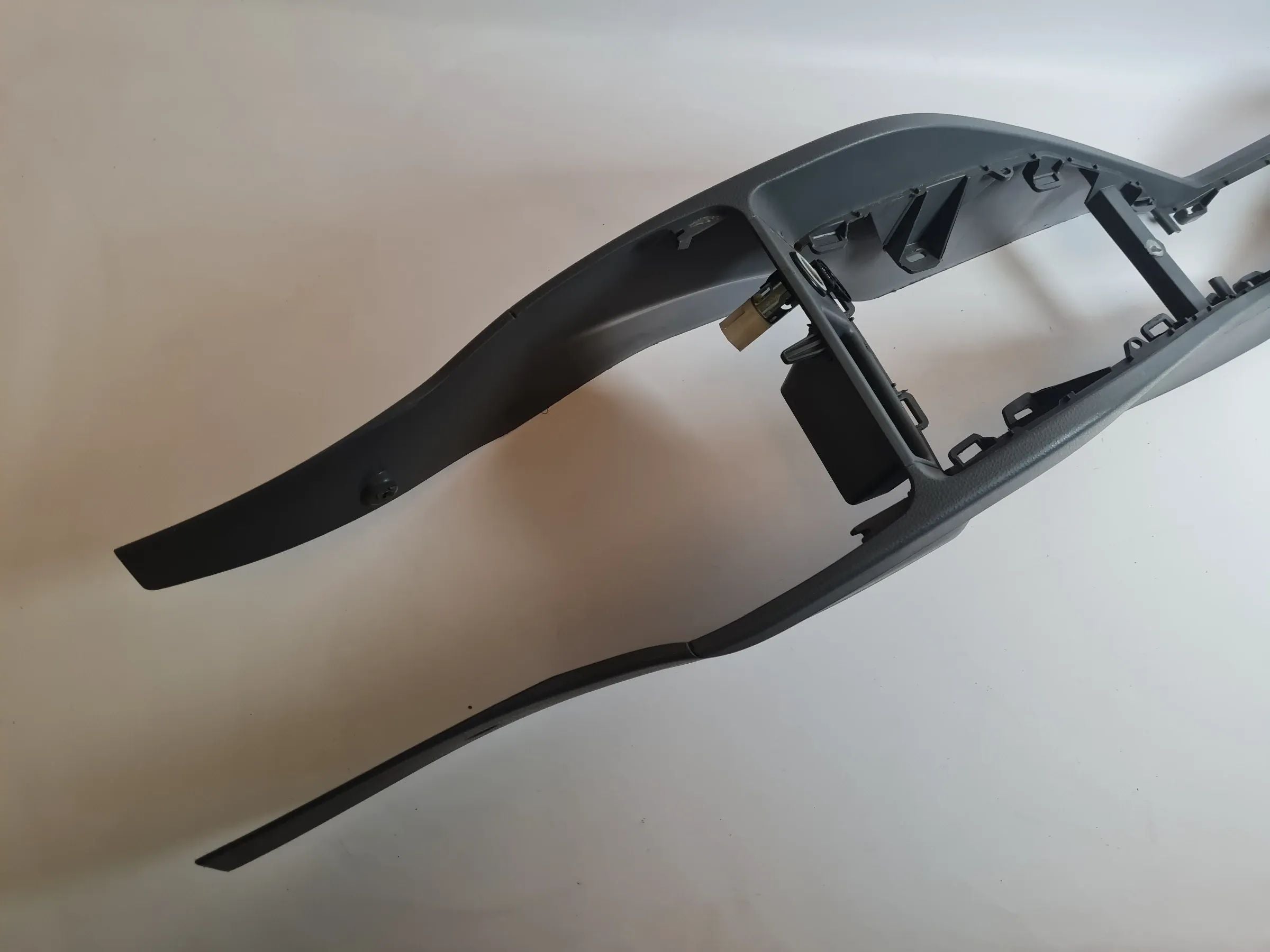 Original Seat Ibiza IV (6J5/6P1) Mittelkonsole Mitteltunnel Grau 6J0863243