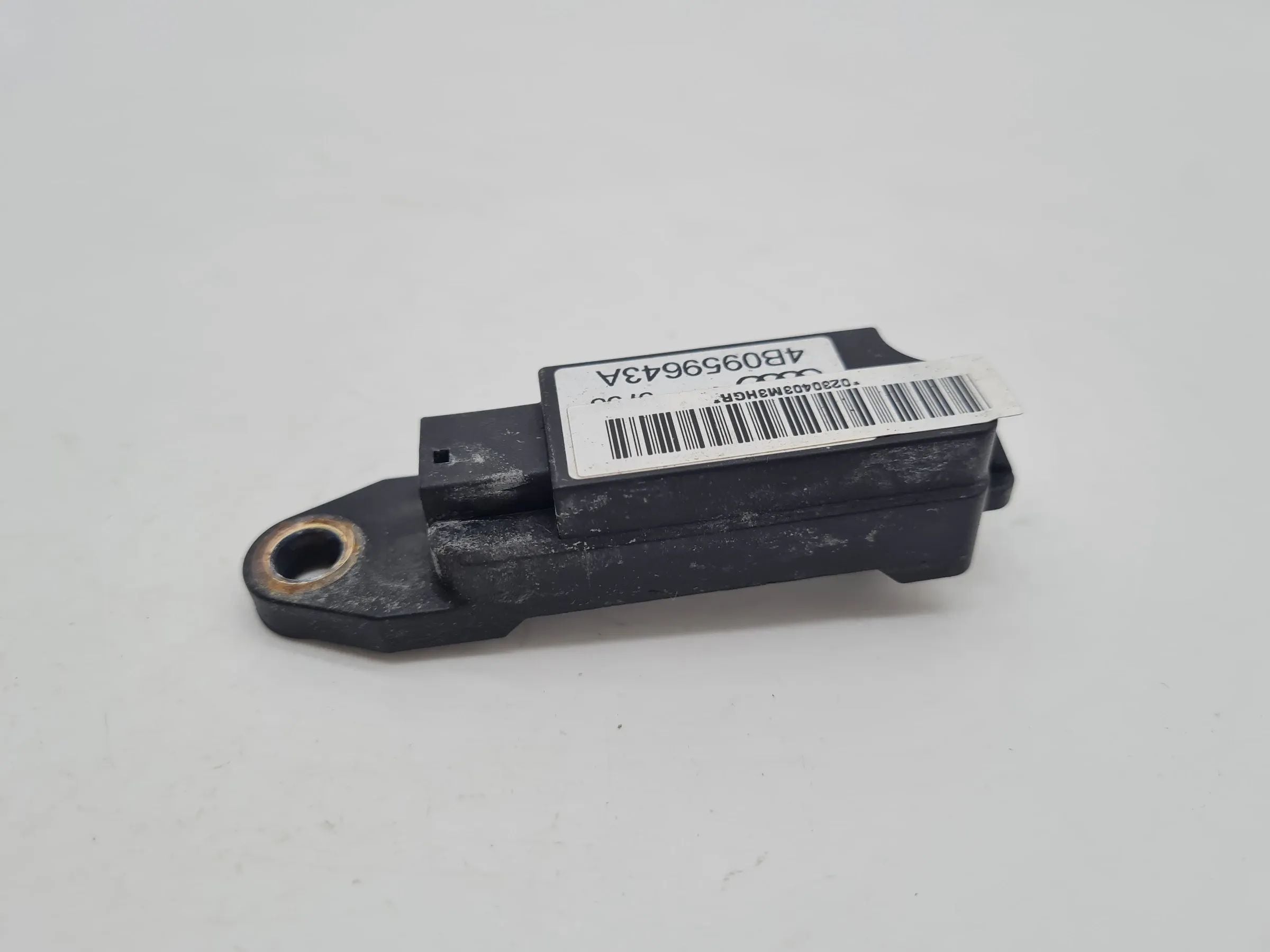 Original Audi A6 (4B2/4B4) Aufprallsensor Crashsensor Airbagsensor 4B0959643A