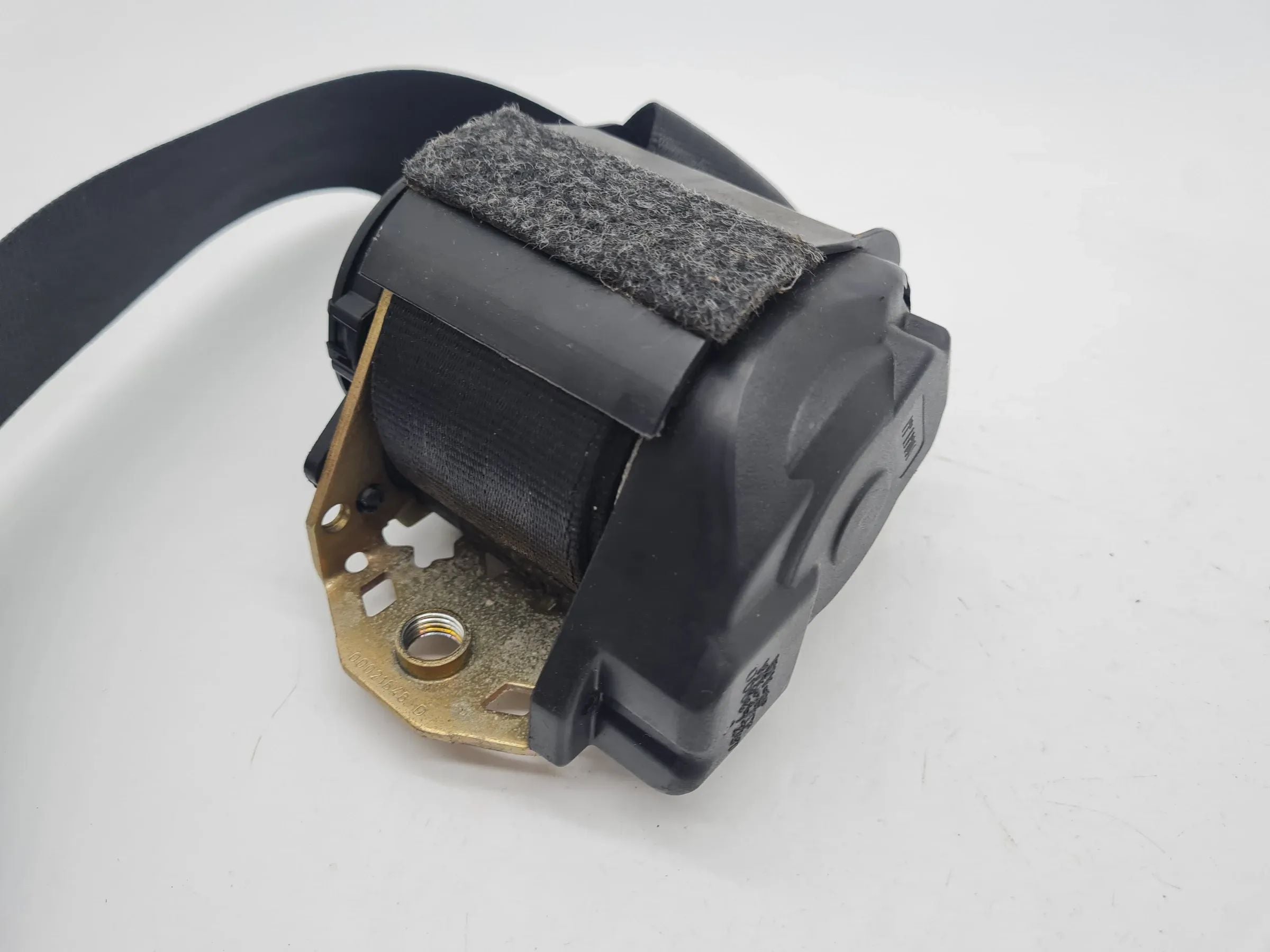 Original Audi A6 (4B2/4B4) Sicherheitsgurt Hinten Mitte 8D1941824