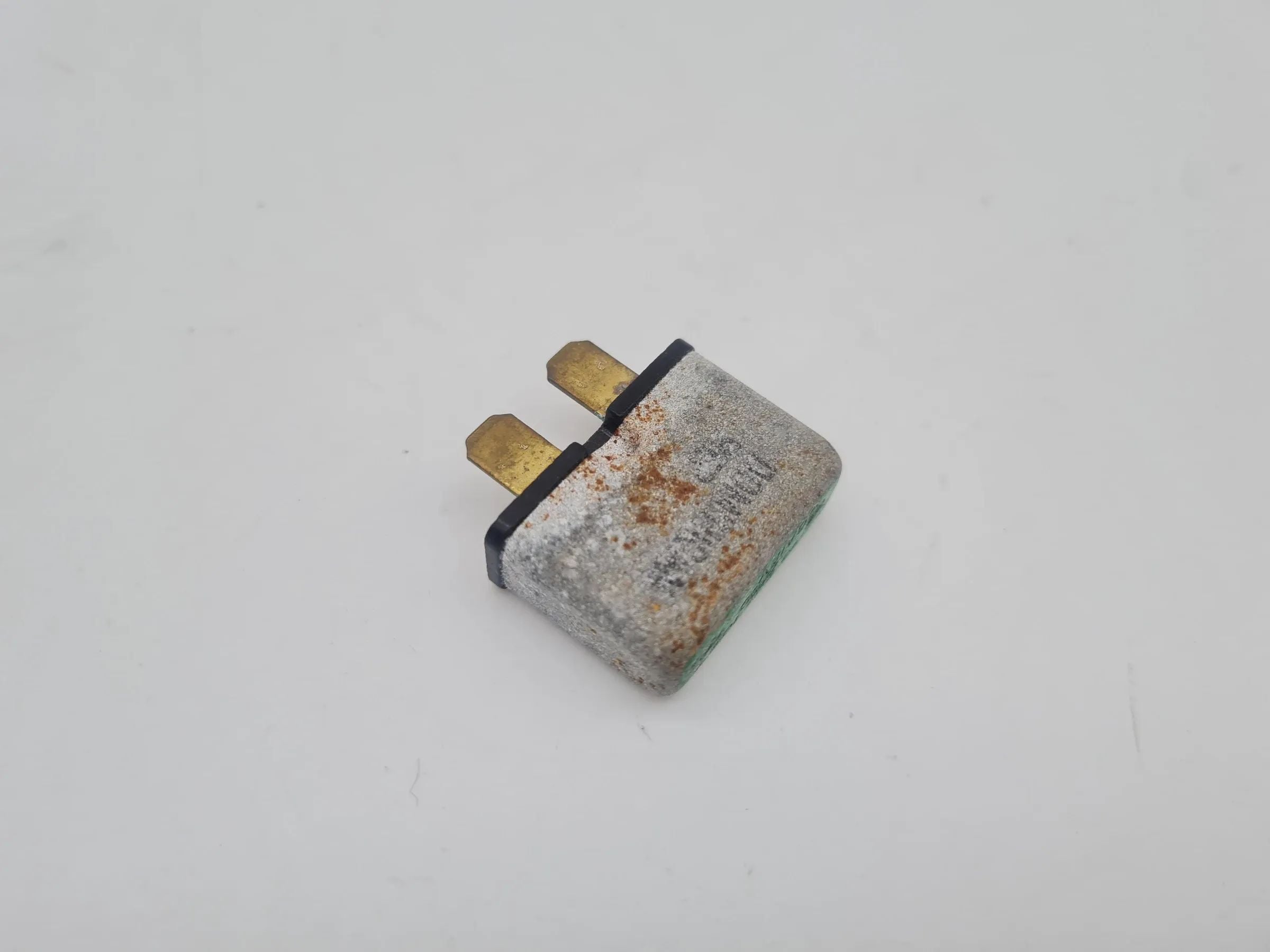 Original Audi A6 (4B2/4B4) Sicherung Thermosicherung 443937105A