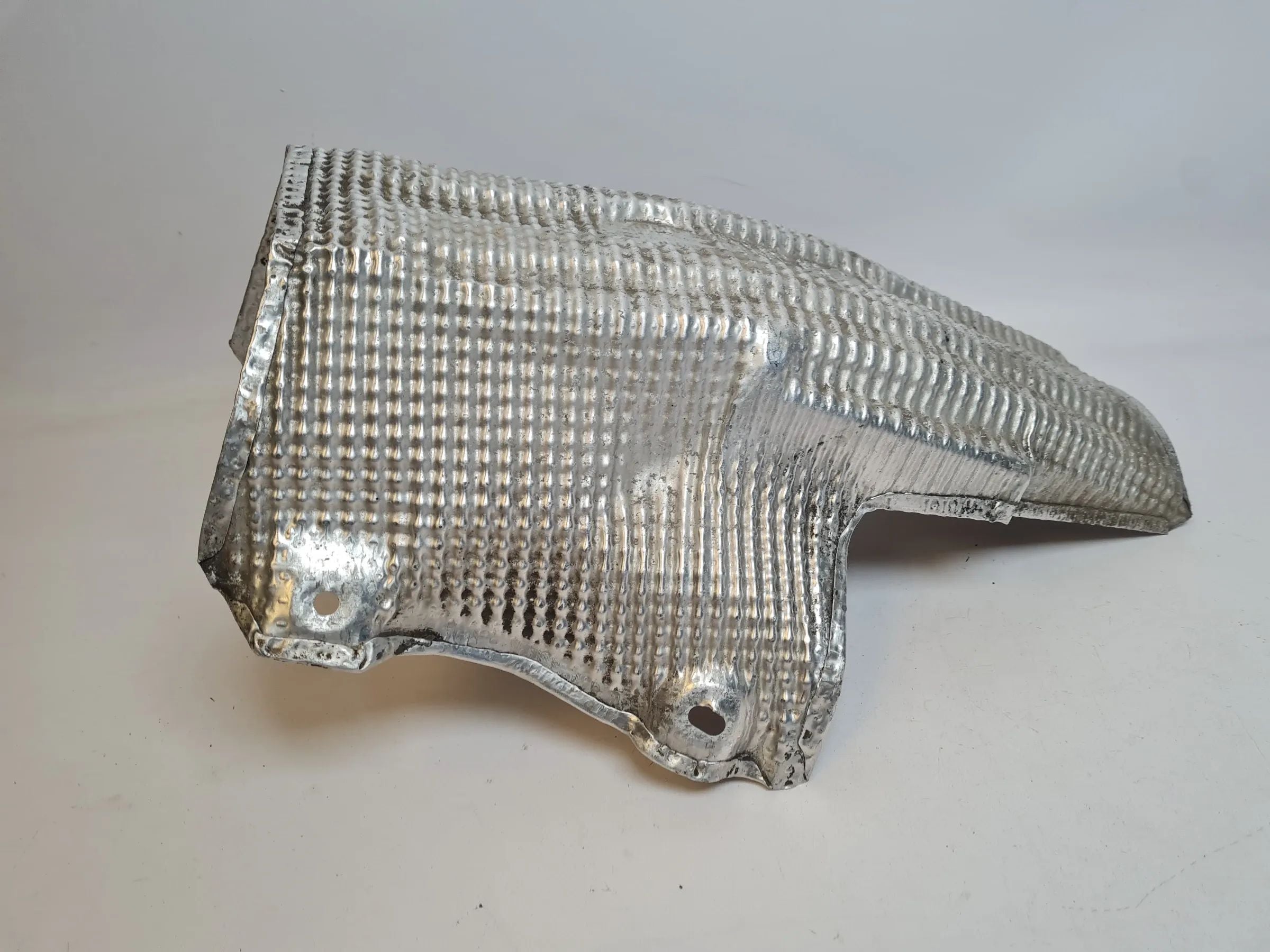 Original Audi A6 (4B2/4B4) Hitzeschutzblech Mittelstück Auspuff 8D0804159J