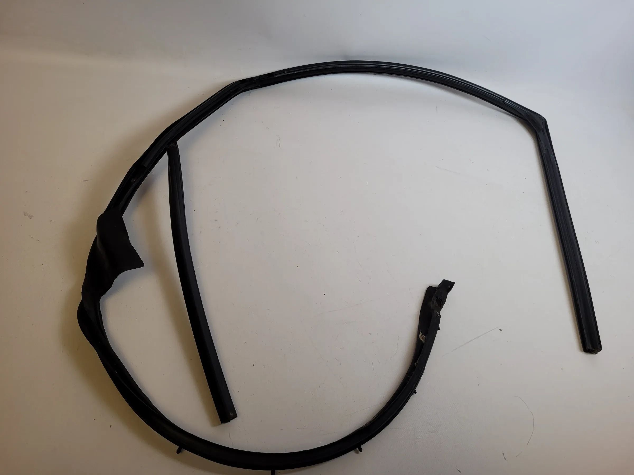 Original Audi A6 (4B2/4B4) Fensterführung Dichtung Hinten Links 4B9839439
