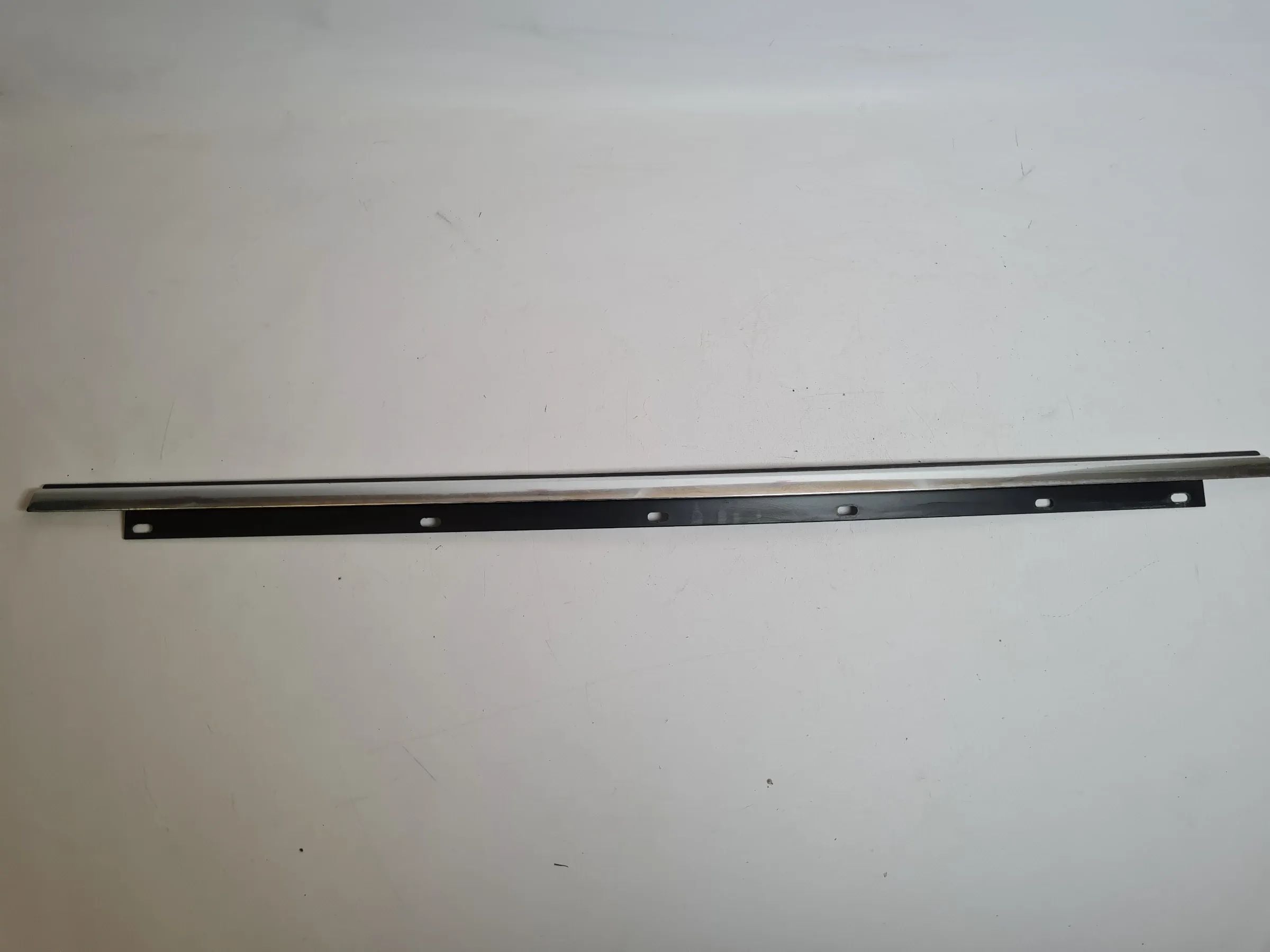 Original Audi A4 (8E/B6/B7) S-Line Dichtung Fensterleiste L./Hinten 8E0853763B