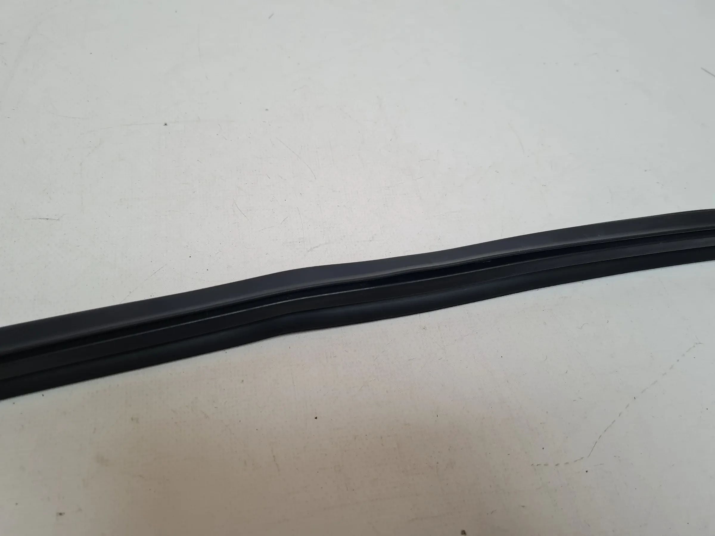 Original Audi A4 (8E/B6/B7) Tür Fenster Dichtung Leiste Rechts Hinten 8E0839480