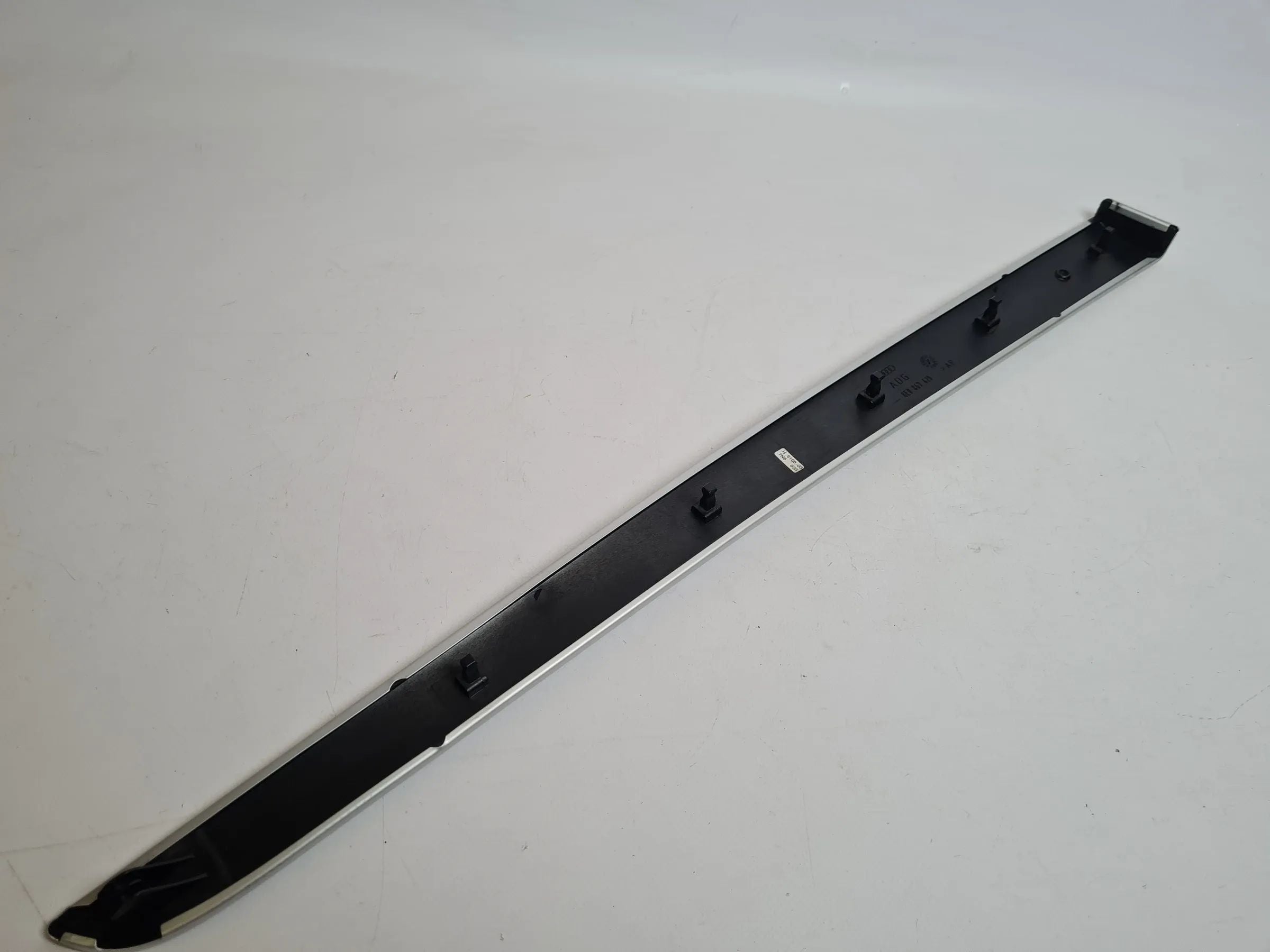 Original Audi A4 (S-Line) Dekorleiste Zierleiste Rechts Hinten 8E0867420
