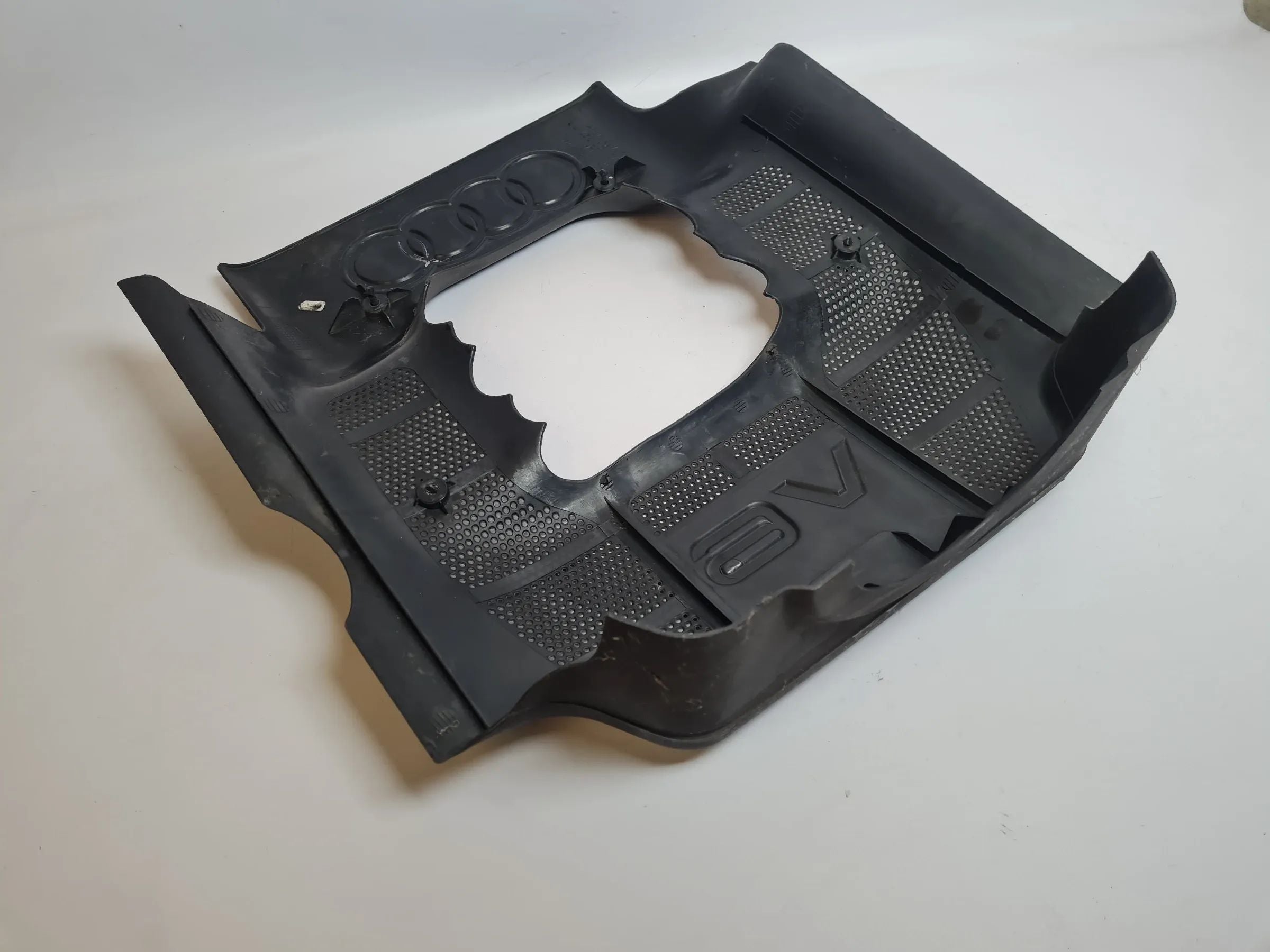 Original Audi A6 (4B2/4B4) 2.4 V6 Motorabdeckung 078103927F