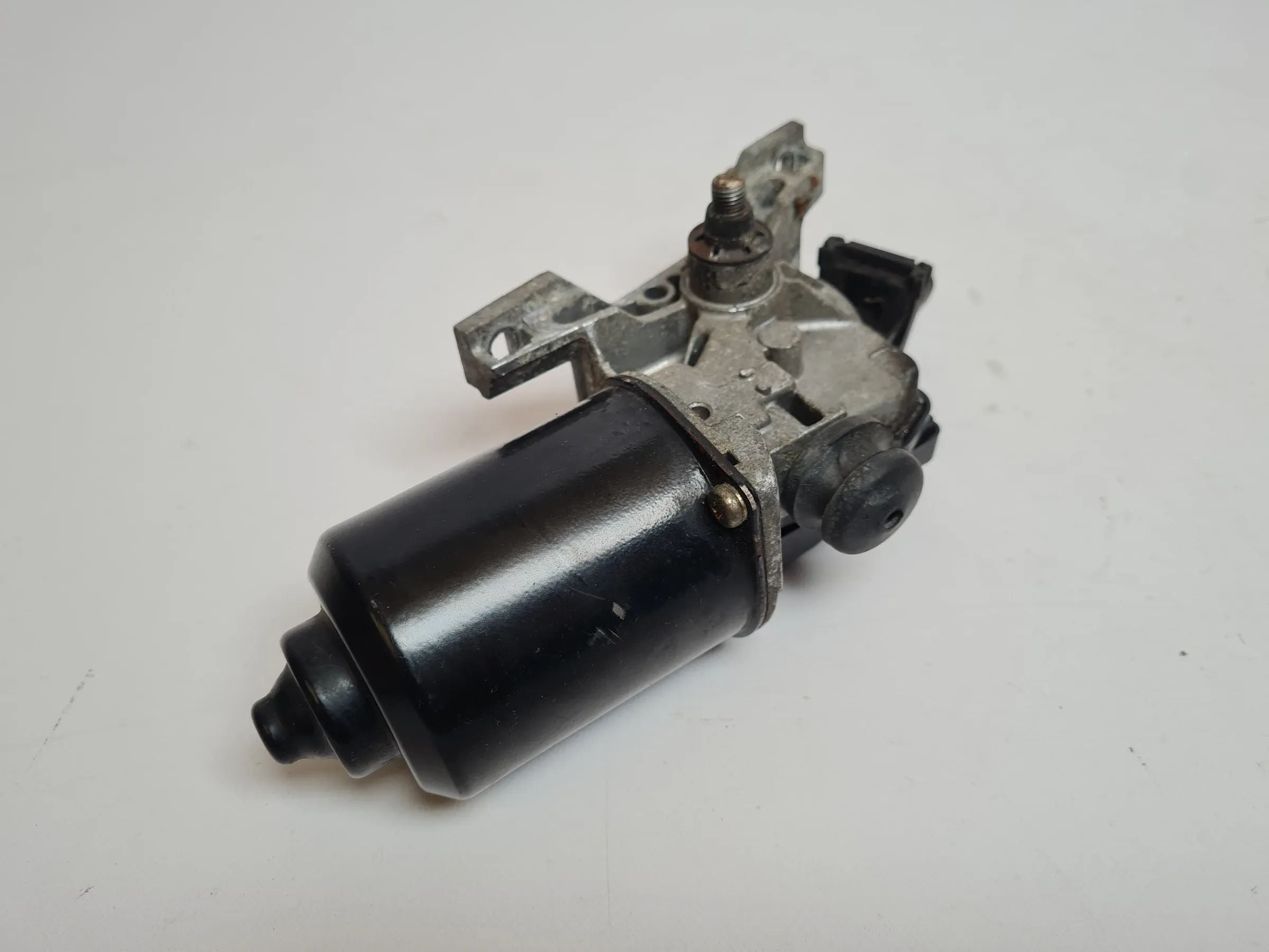 Original Mazda 6 (GG) Wischermotor Vorne 849200-2390 / GJ6A