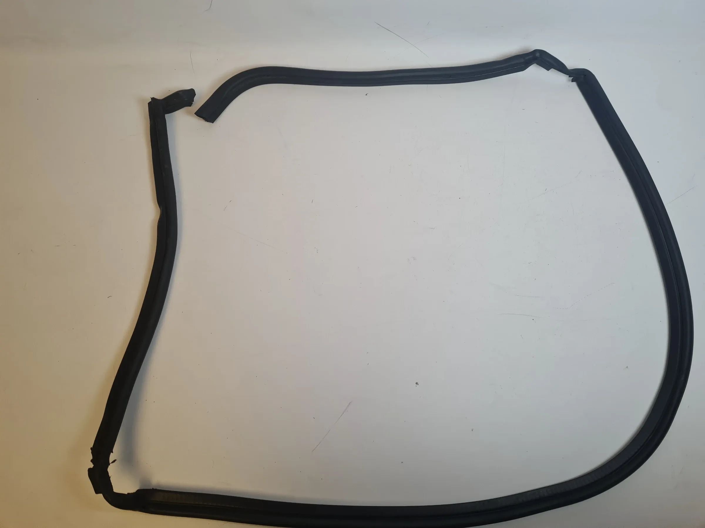 Original Mini One (R50/R53) Dichtung Frontklappe Motorhaube Hinten 7058137
